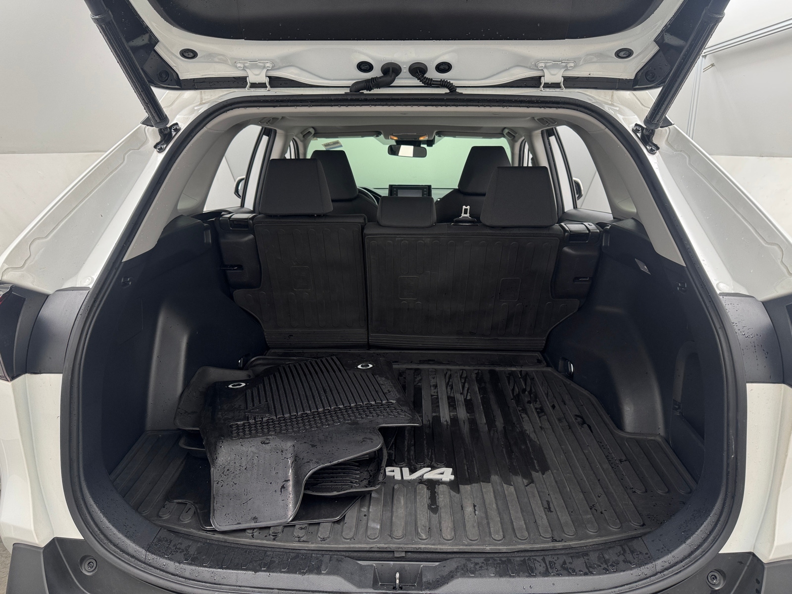 Thumbnail: 2021 Toyota RAV4 - 7