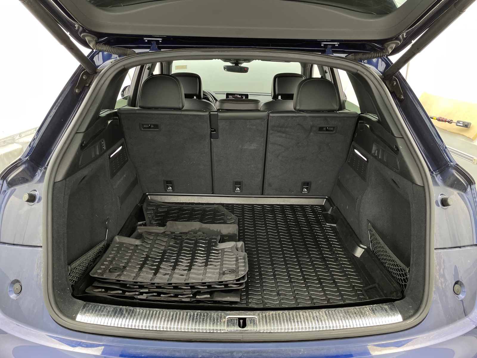 Thumbnail: 2018 Audi SQ5 - 6