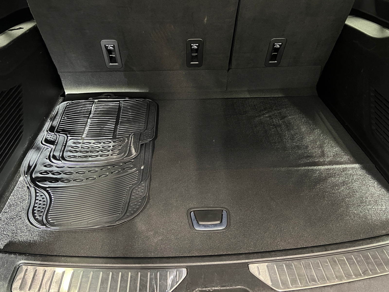 Thumbnail: 2023 Chevrolet Suburban - 6