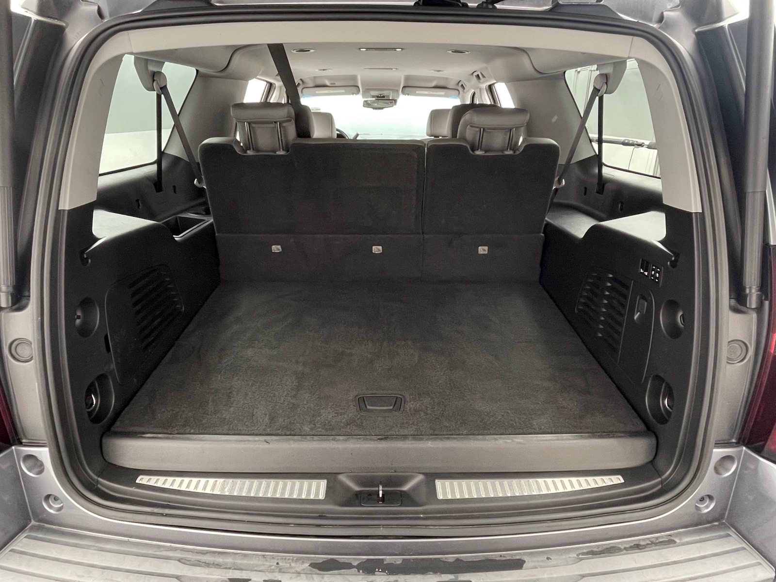 Thumbnail: 2019 Chevrolet Suburban - 6