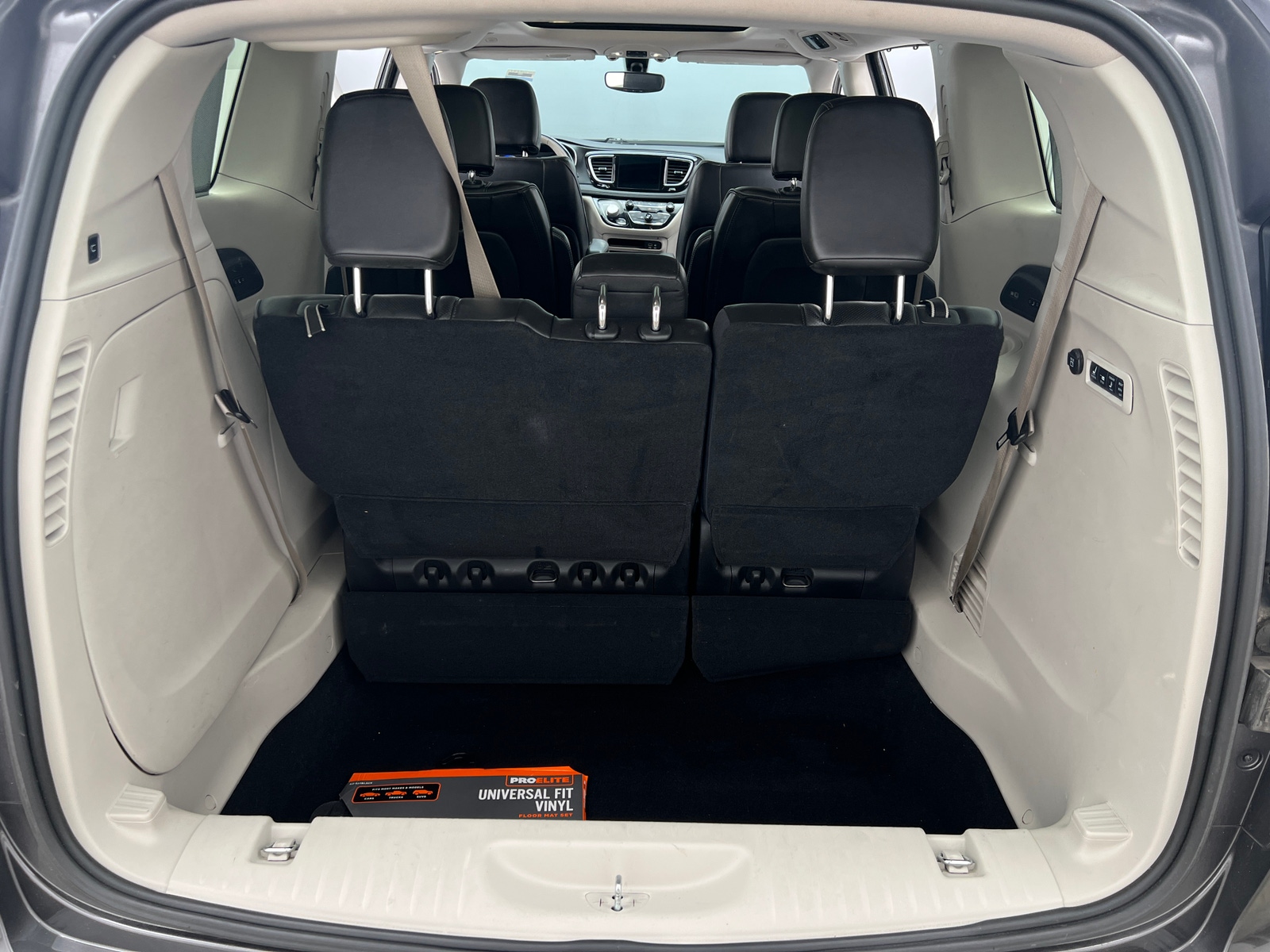 Thumbnail: 2020 Chrysler Pacifica - 6