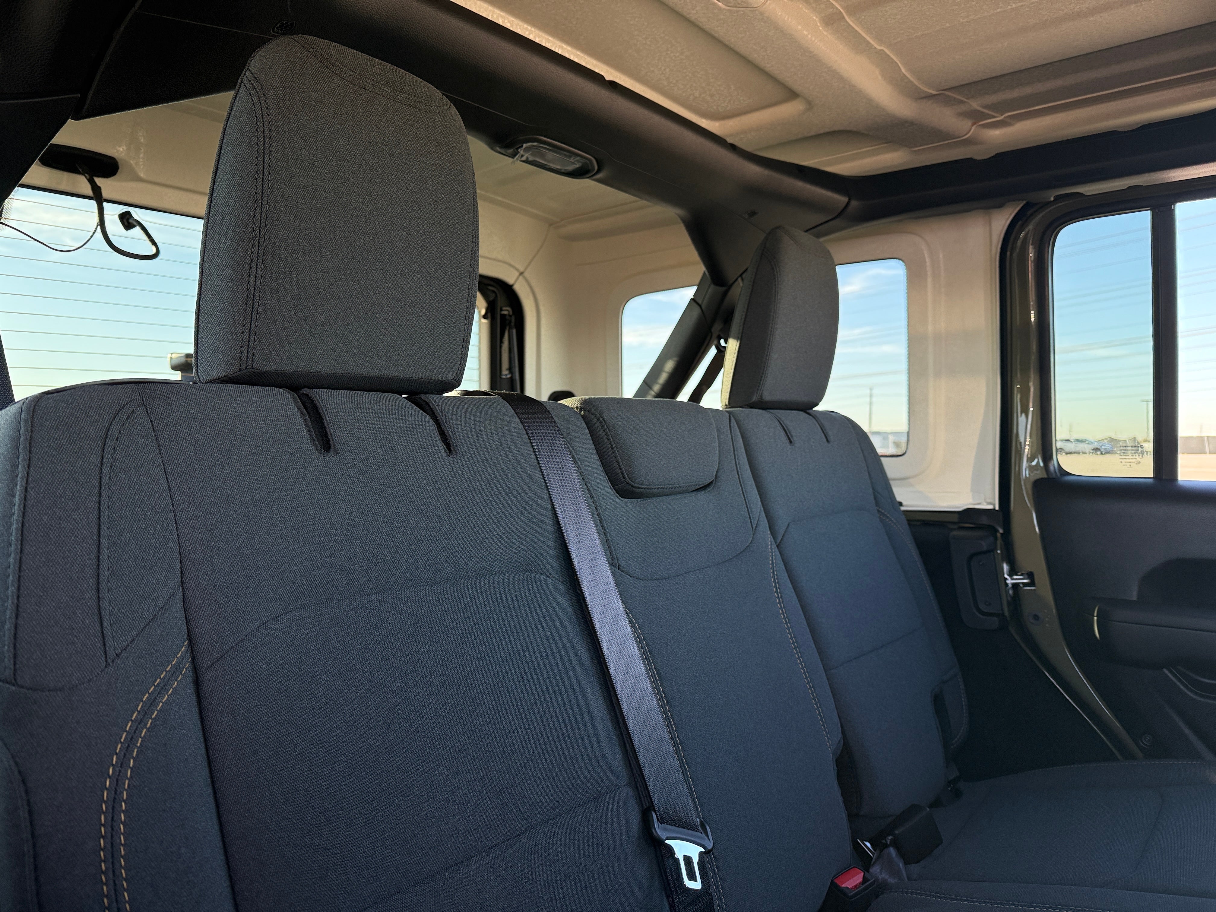 2026 Jeep Wrangler 4-Door Willys - Photo 5