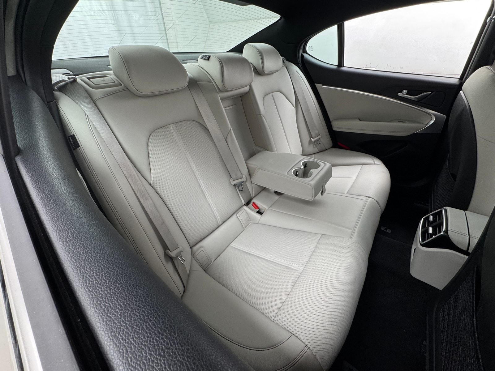 Thumbnail: 2025 Genesis G70 - 5