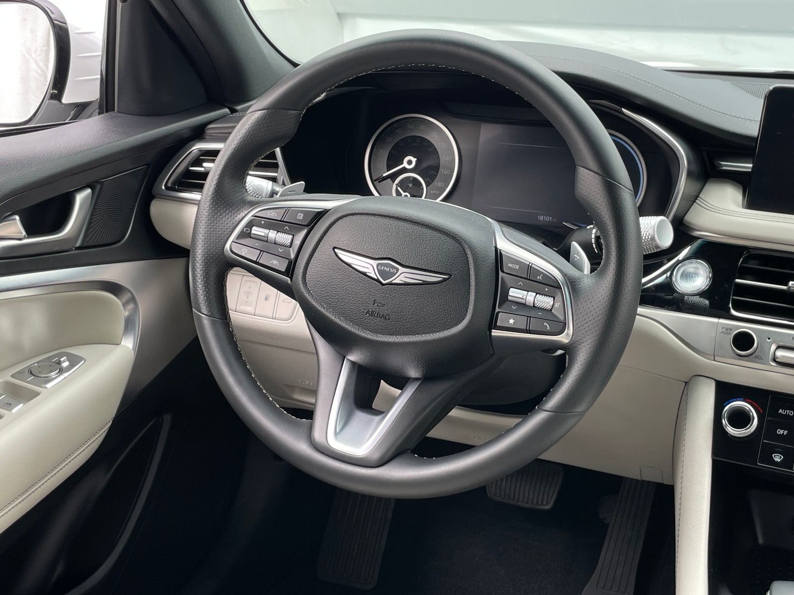 Thumbnail: 2025 Genesis G70 - 4