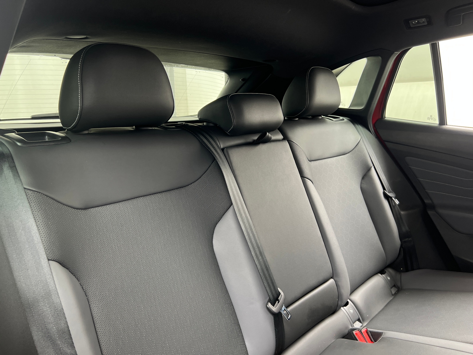 Thumbnail: 2023 Volkswagen ID.4 - 5