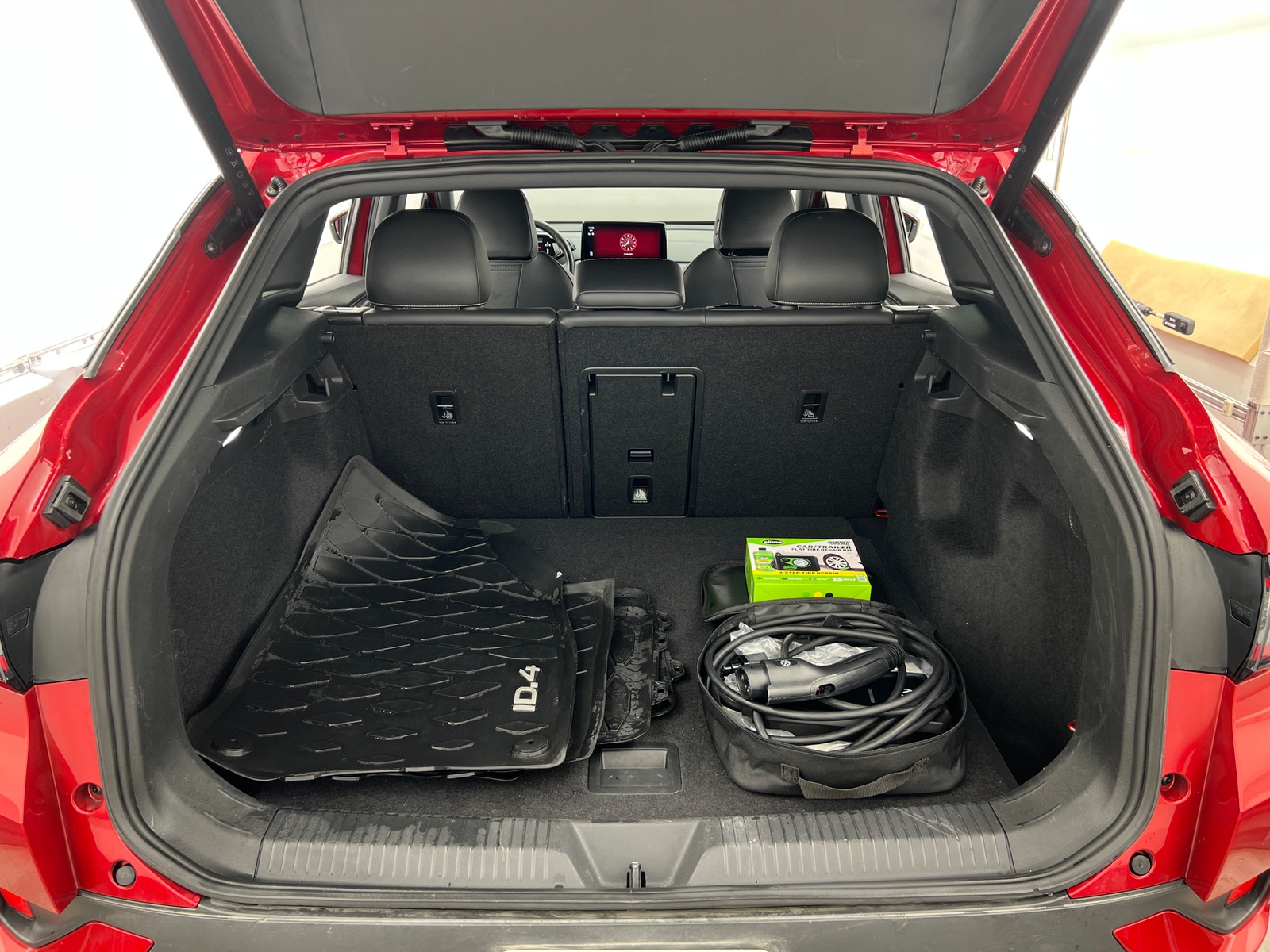 Thumbnail: 2023 Volkswagen ID.4 - 6