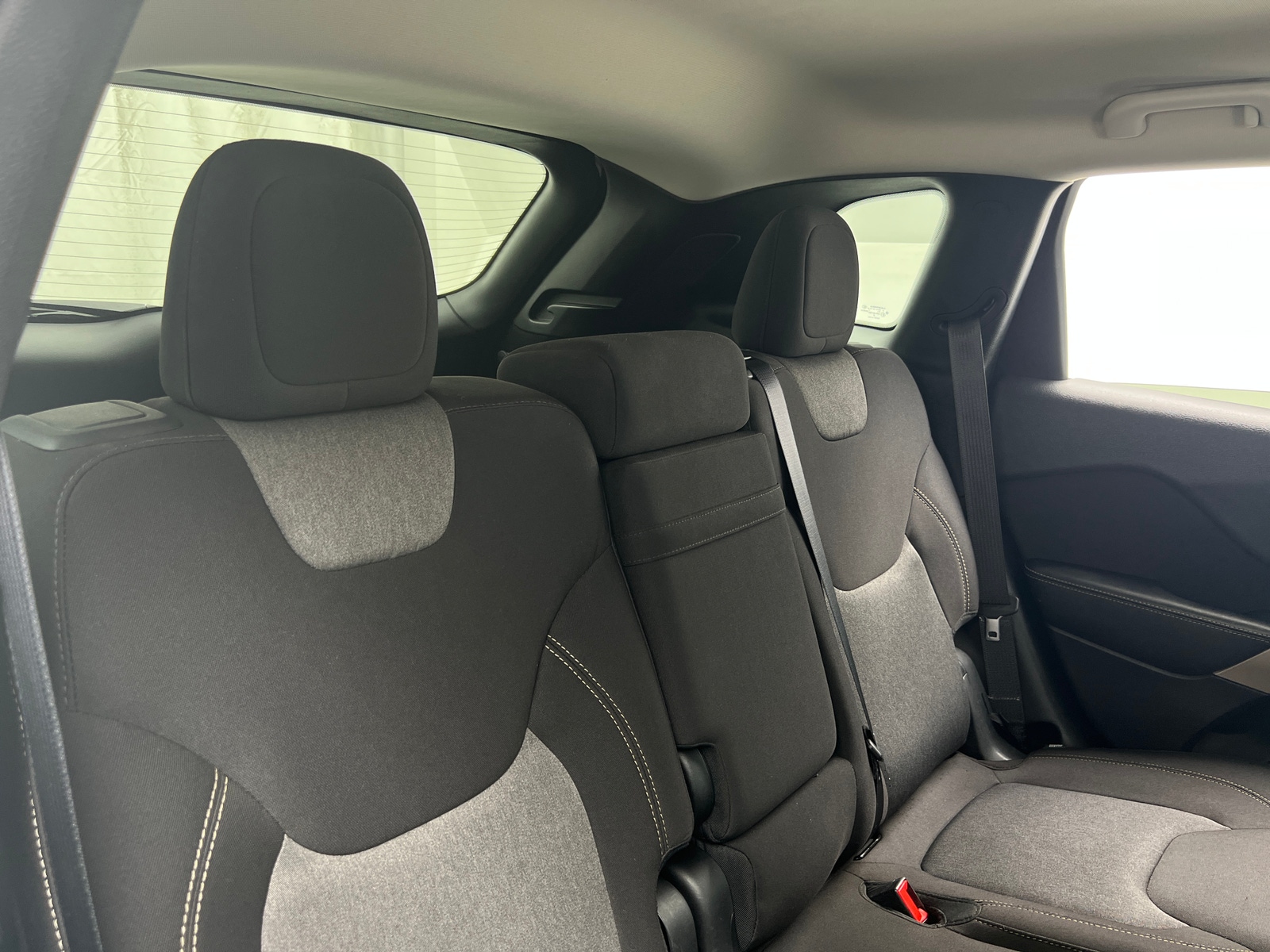 Thumbnail: 2018 Jeep Cherokee - 6