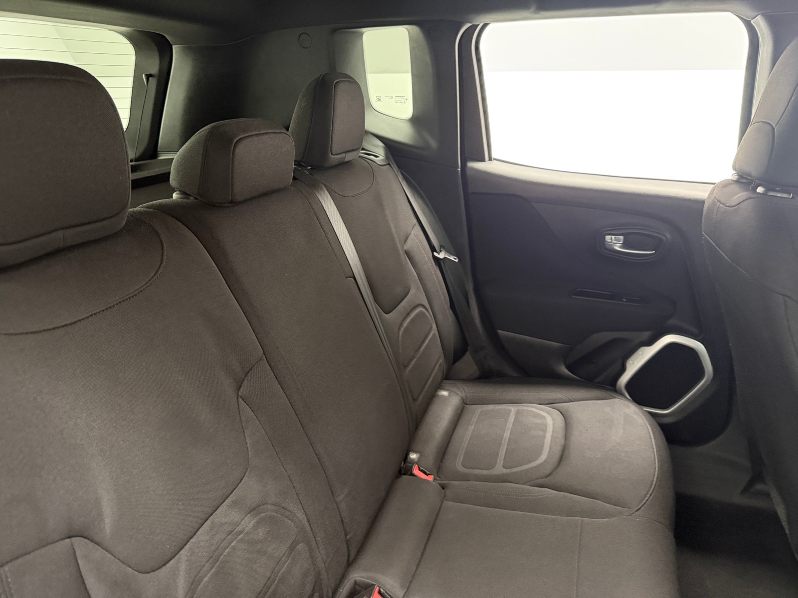 Thumbnail: 2018 Jeep Renegade - 6