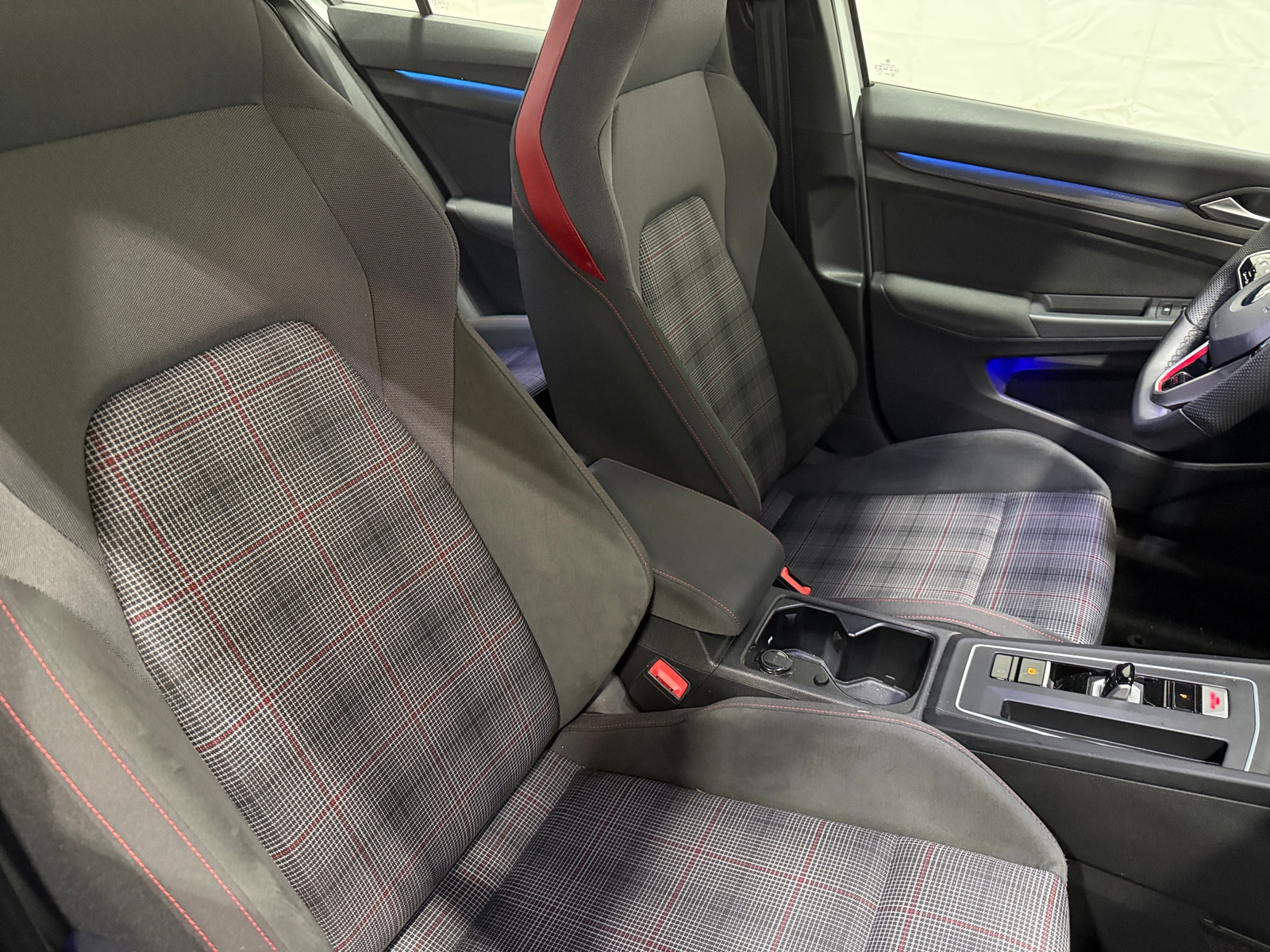 Thumbnail: 2022 Volkswagen Golf - 2