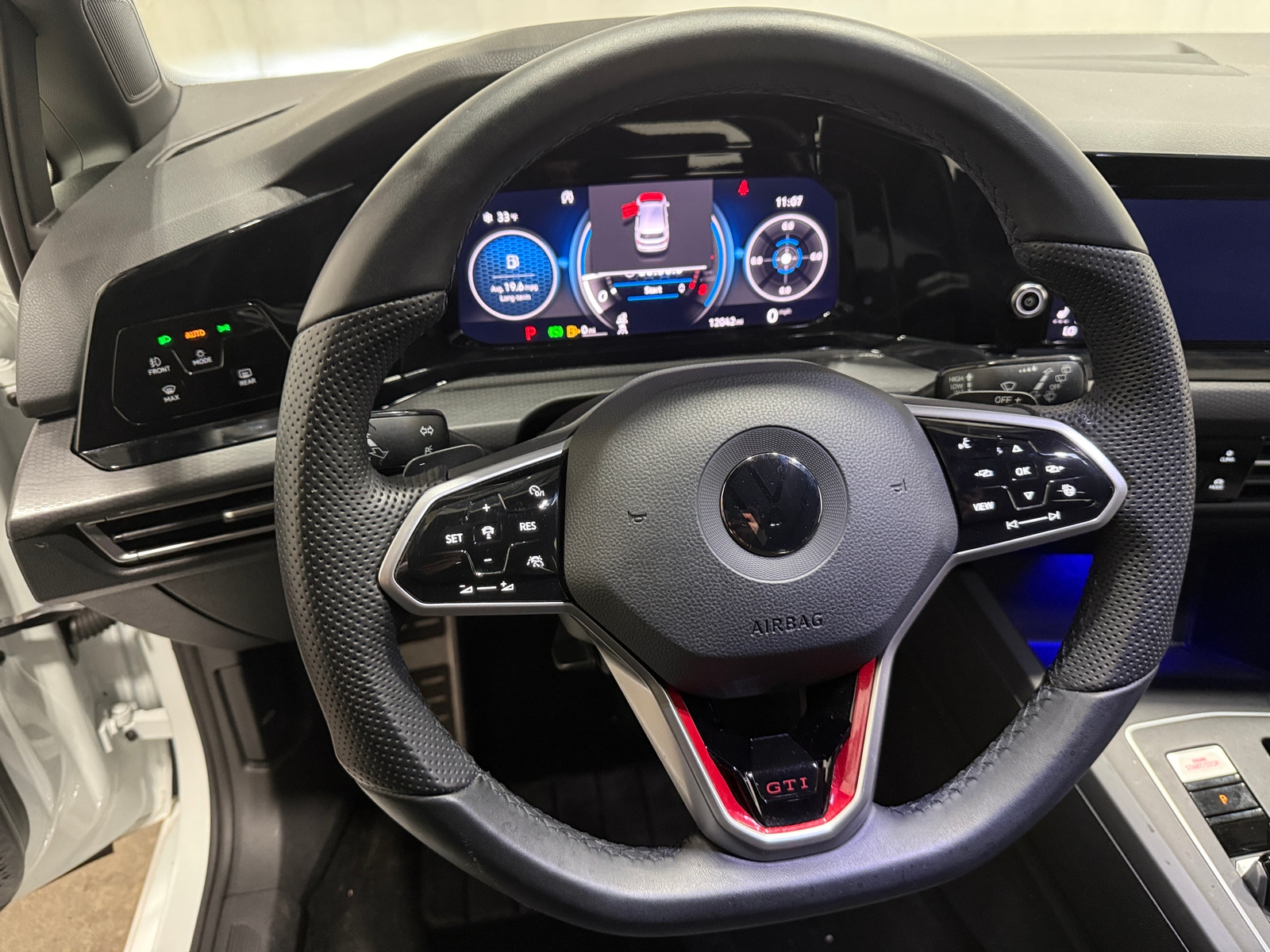 Thumbnail: 2022 Volkswagen Golf - 5