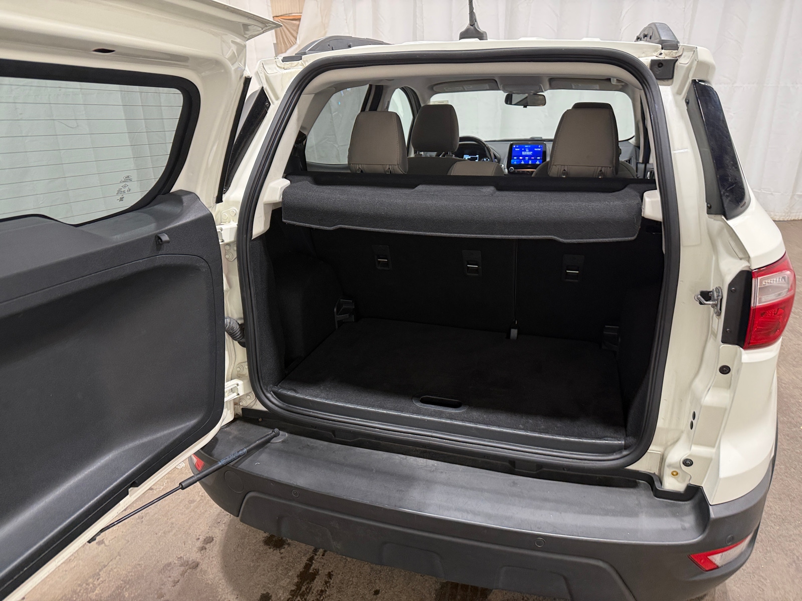 Thumbnail: 2020 Ford EcoSport - 6