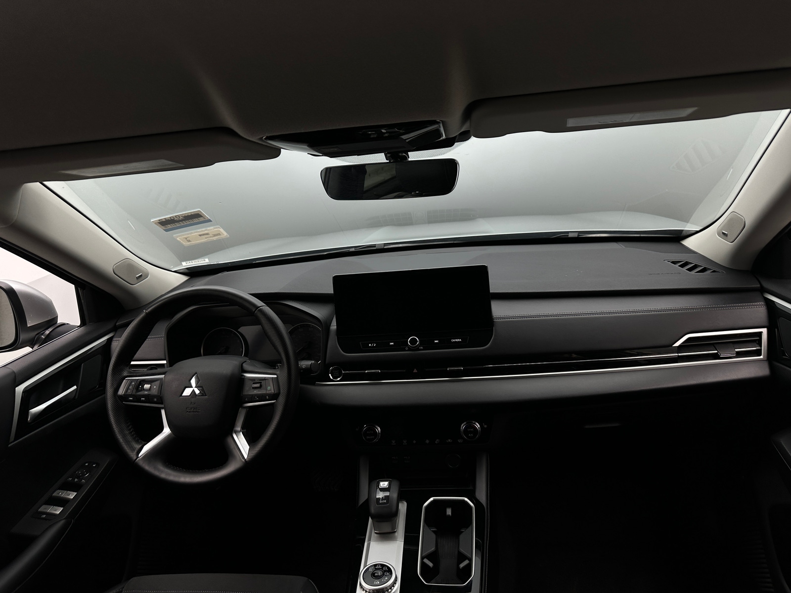 Thumbnail: 2025 Mitsubishi Outlander - 2