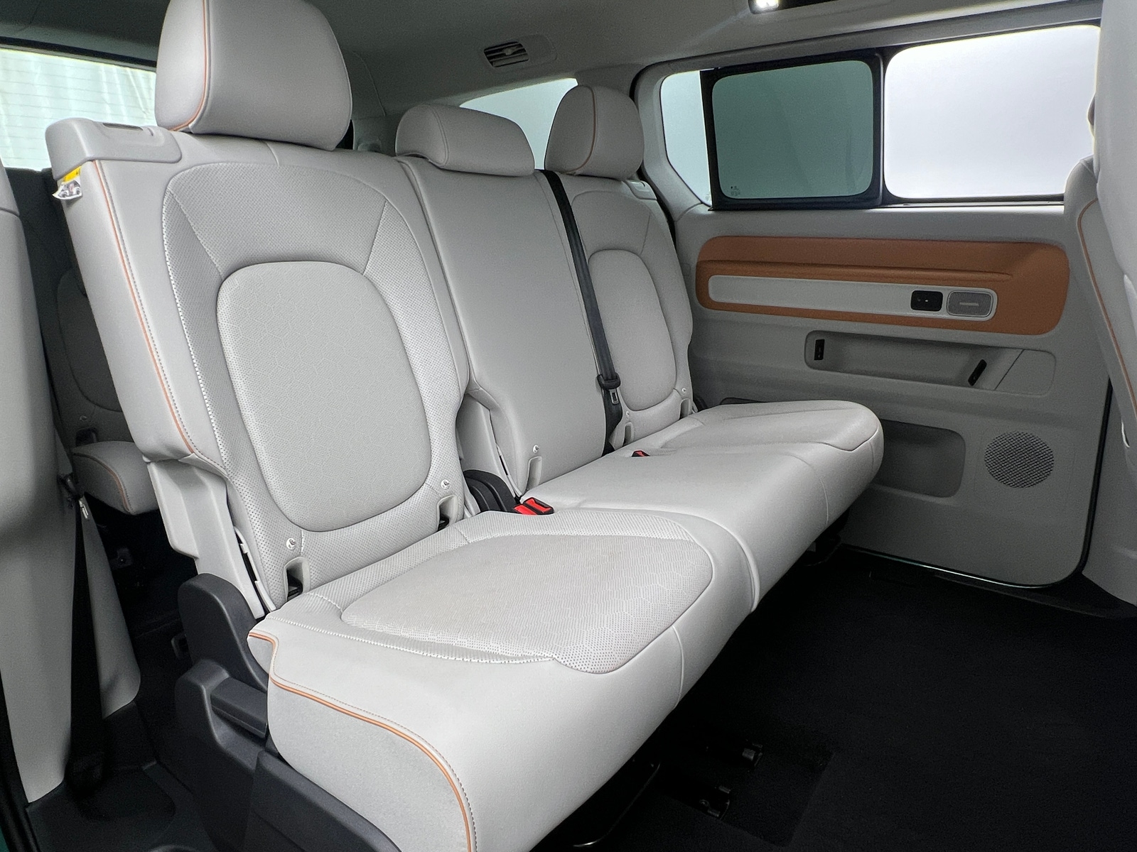 Thumbnail: 2025 Volkswagen ID.Buzz - 5