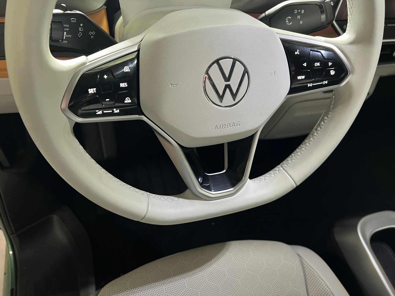 Thumbnail: 2025 Volkswagen ID.Buzz - 4