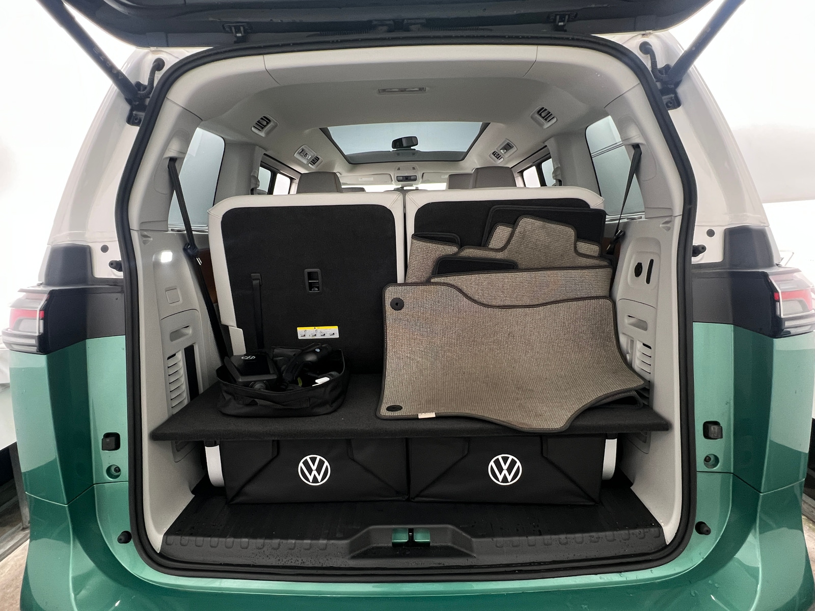 Thumbnail: 2025 Volkswagen ID.Buzz - 6