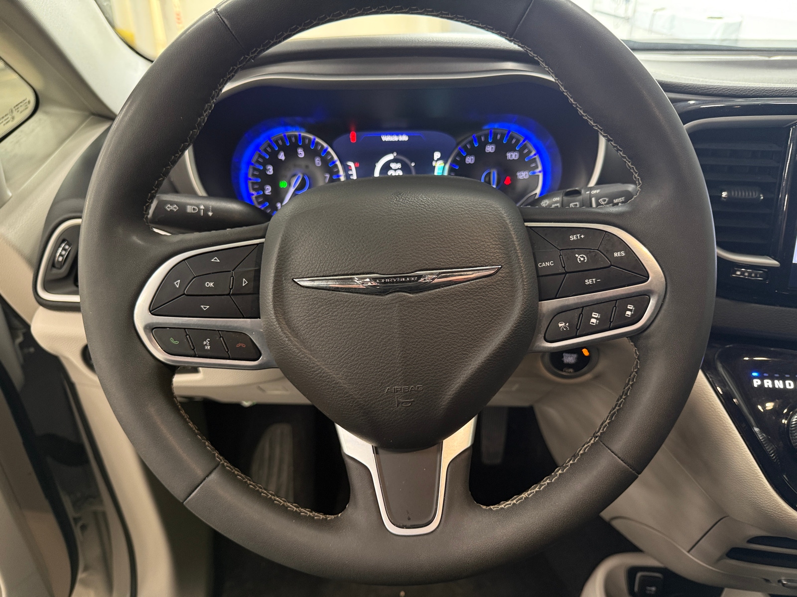 Thumbnail: 2024 Chrysler Pacifica - 4