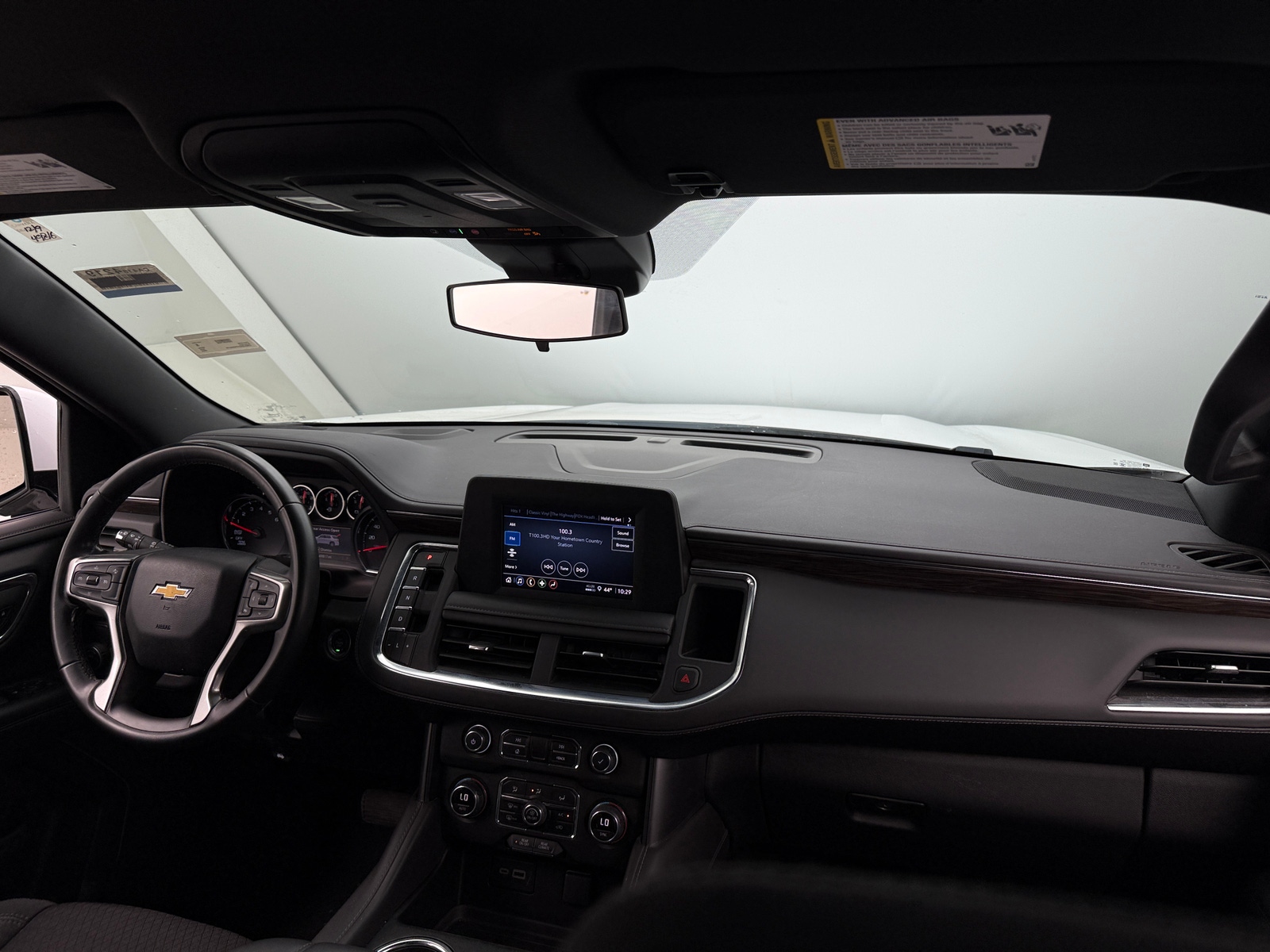 Thumbnail: 2023 Chevrolet Suburban - 3