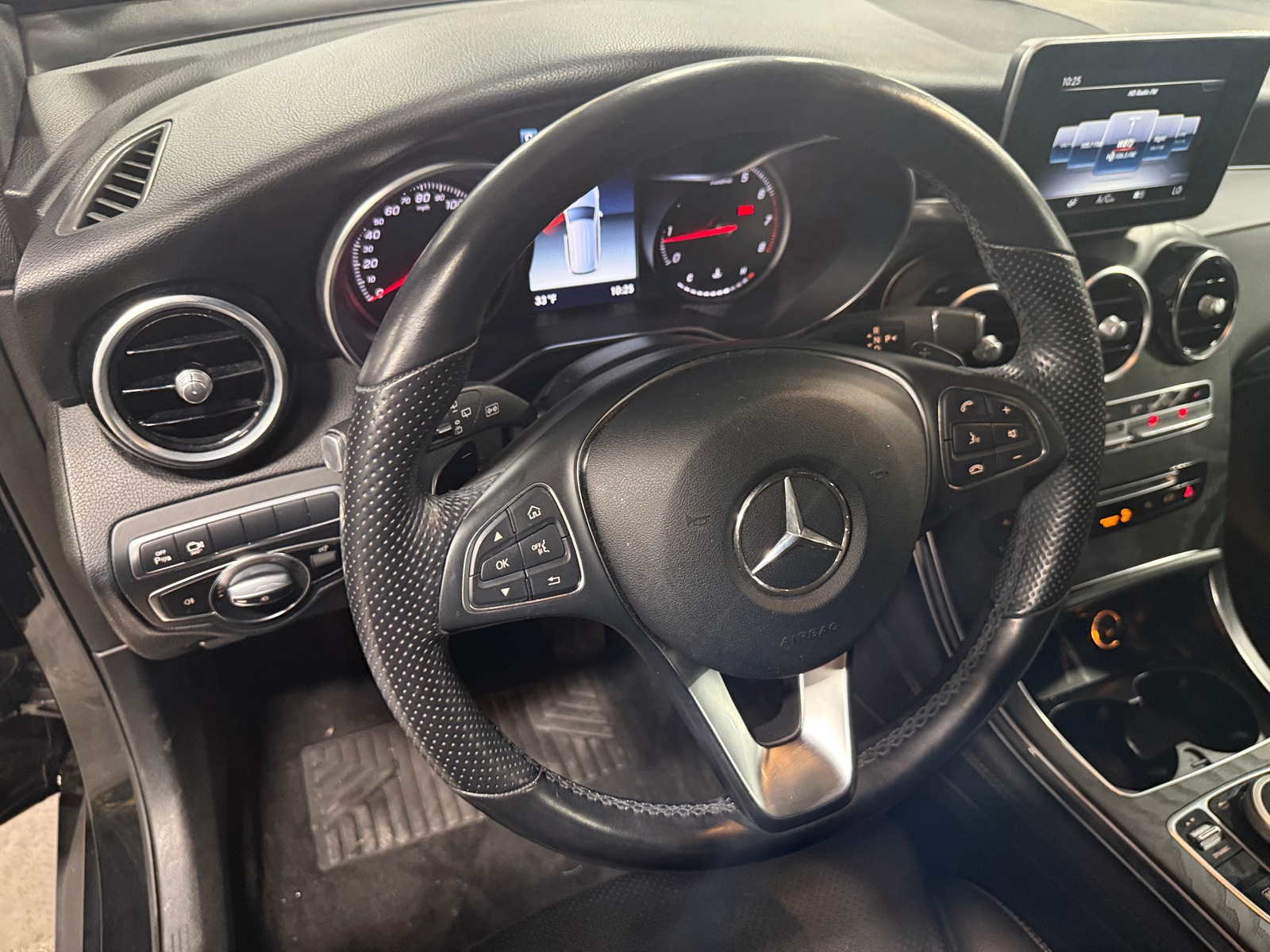 Thumbnail: 2019 Mercedes-Benz GLC - 4