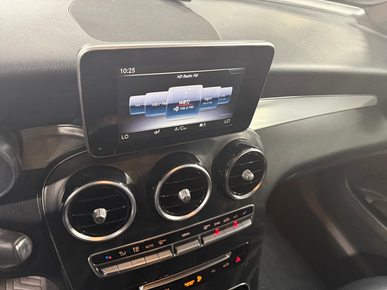 Thumbnail: 2019 Mercedes-Benz GLC - 3