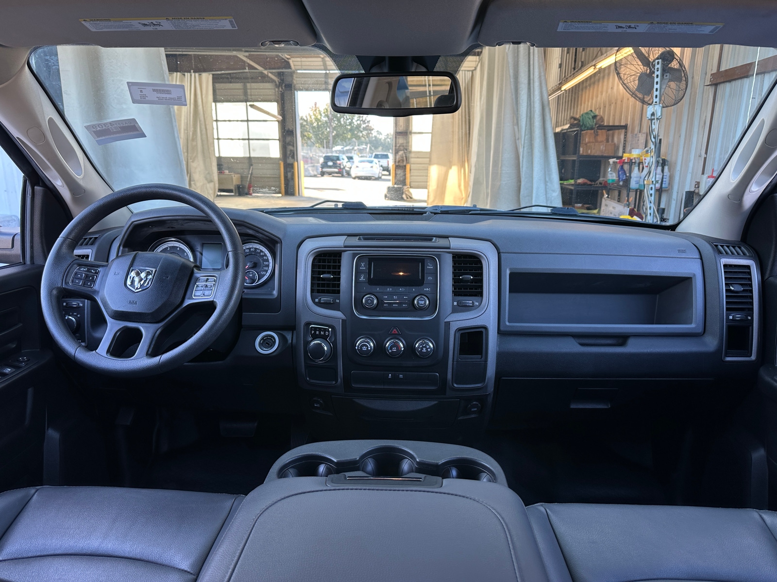 Thumbnail: 2019 RAM 1500 Classic - 2