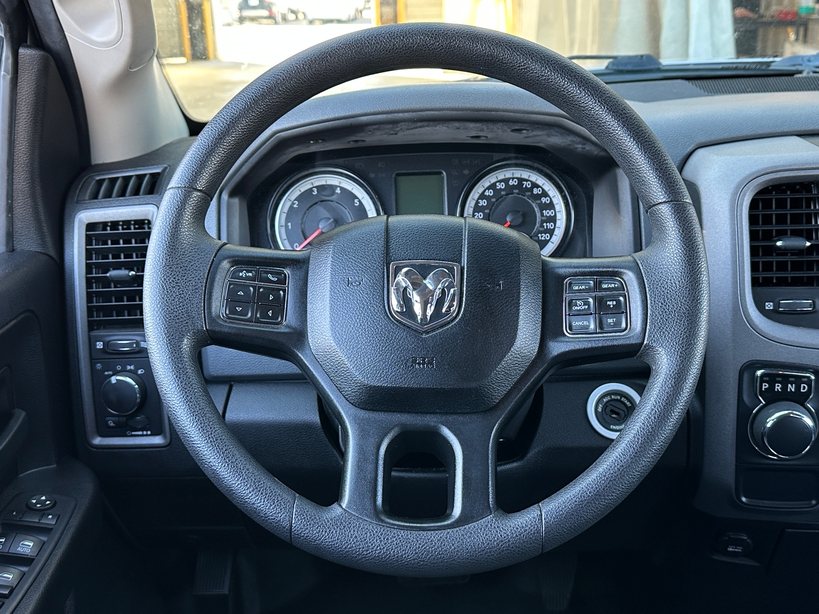 Thumbnail: 2019 RAM 1500 Classic - 4