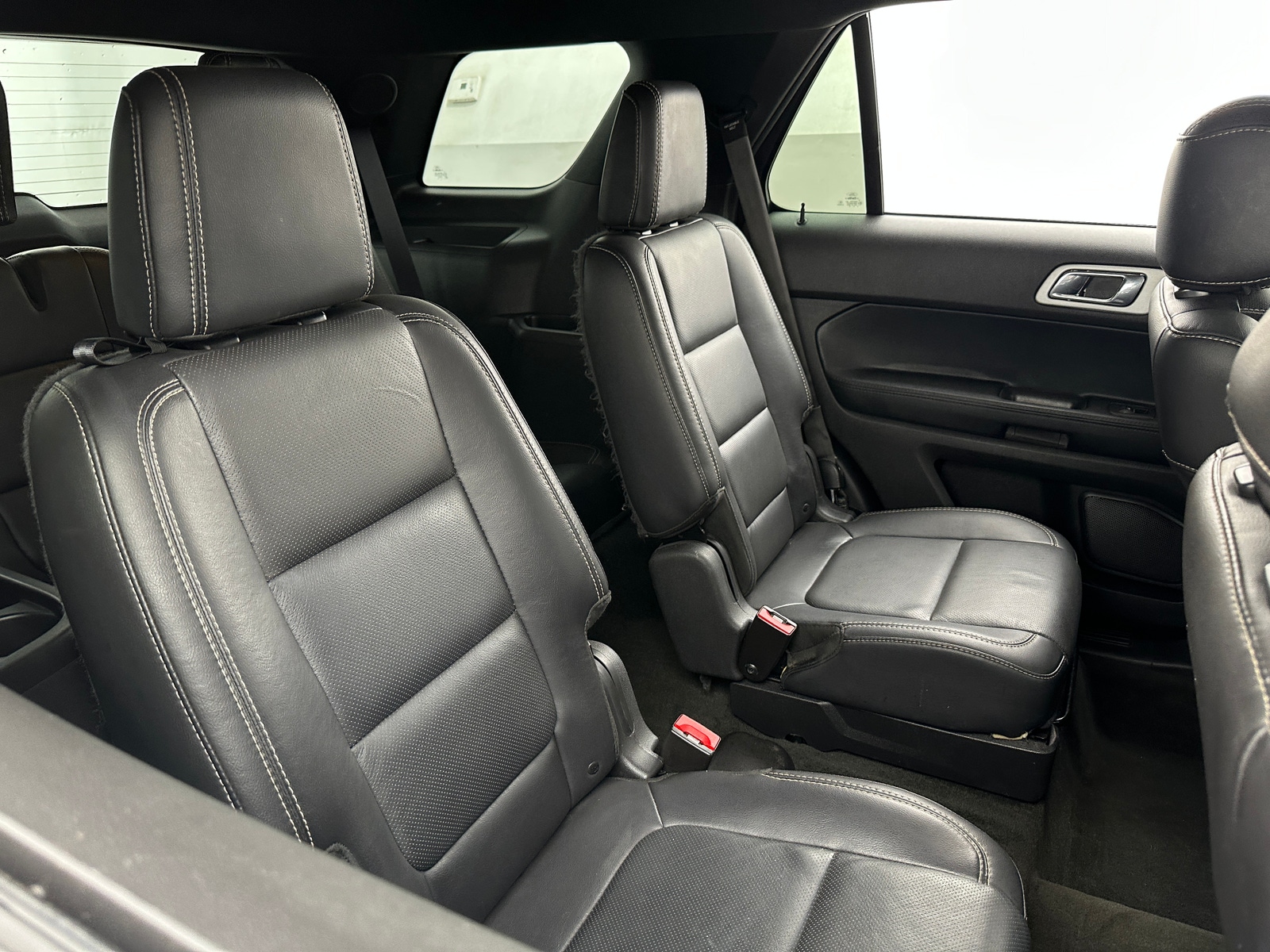 Thumbnail: 2015 Ford Explorer - 5