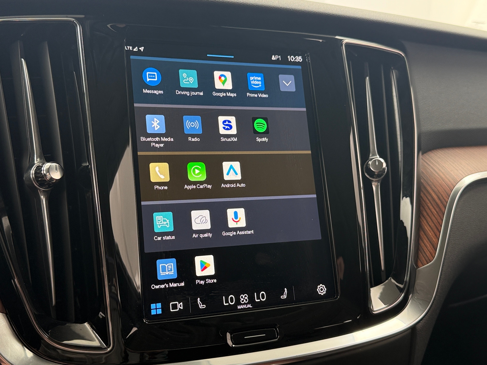 Thumbnail: 2025 Volvo V60 - 3