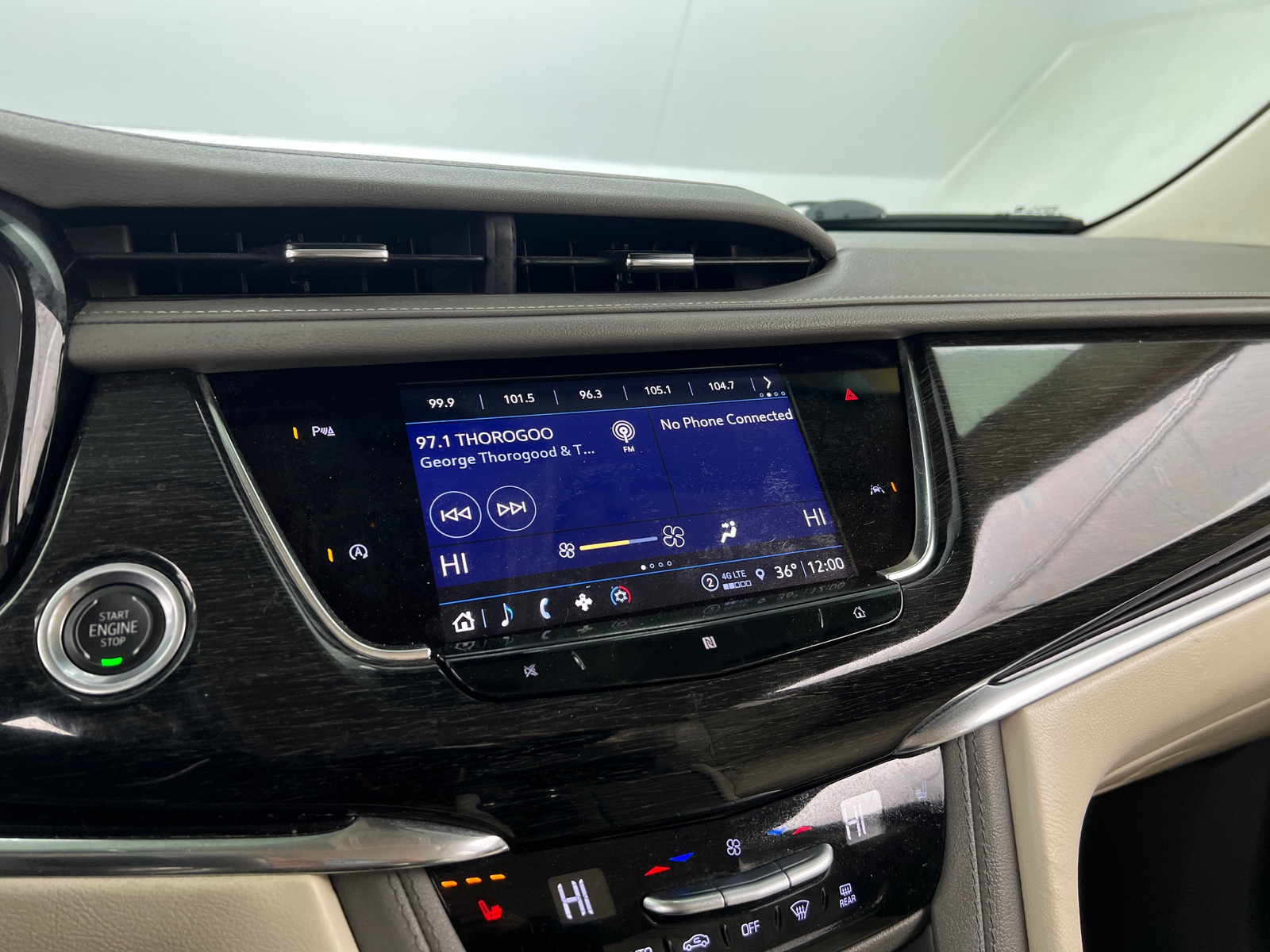 Thumbnail: 2021 Cadillac XT6 - 3