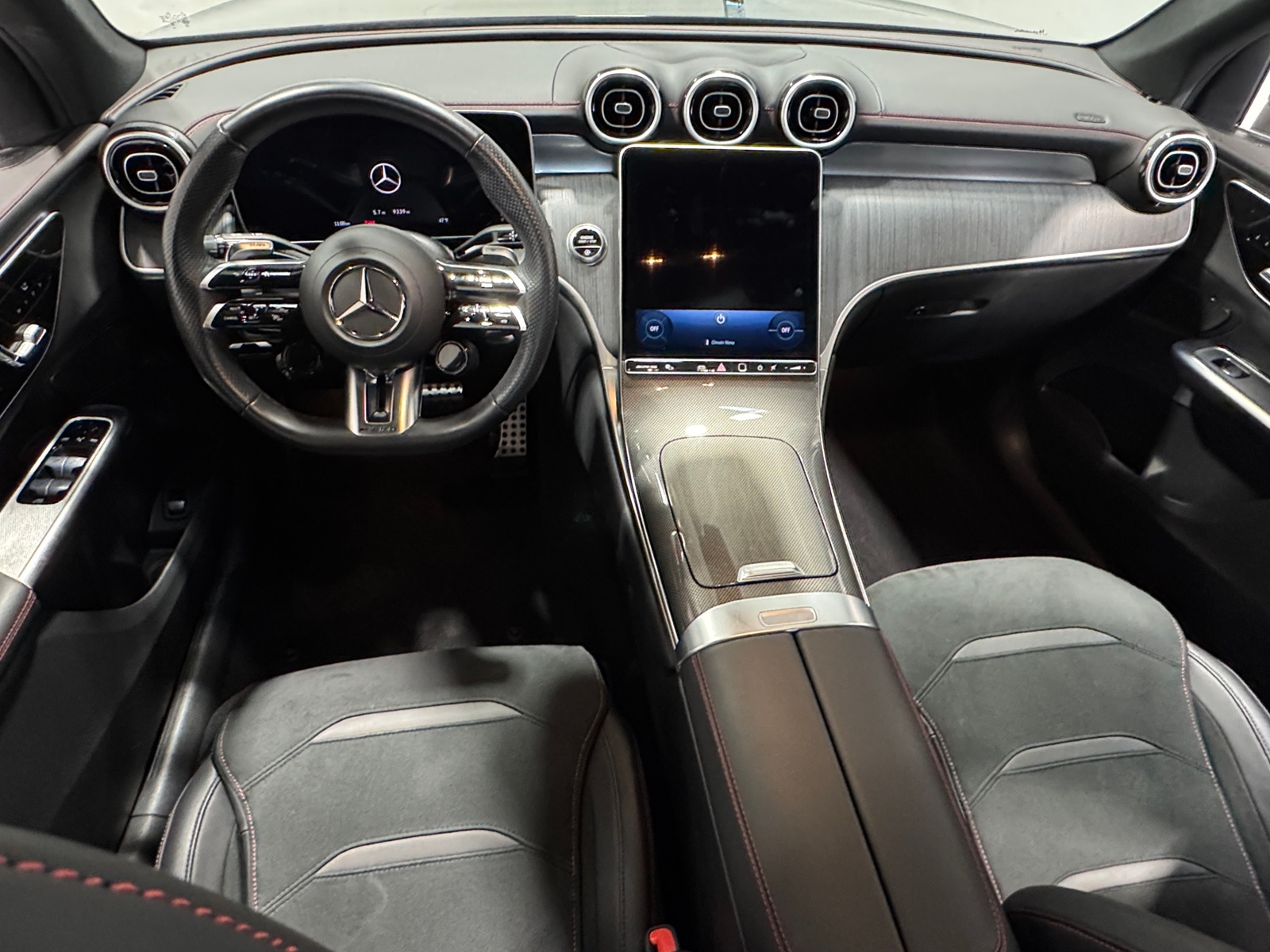 Thumbnail: 2025 Mercedes-Benz GLC - 2