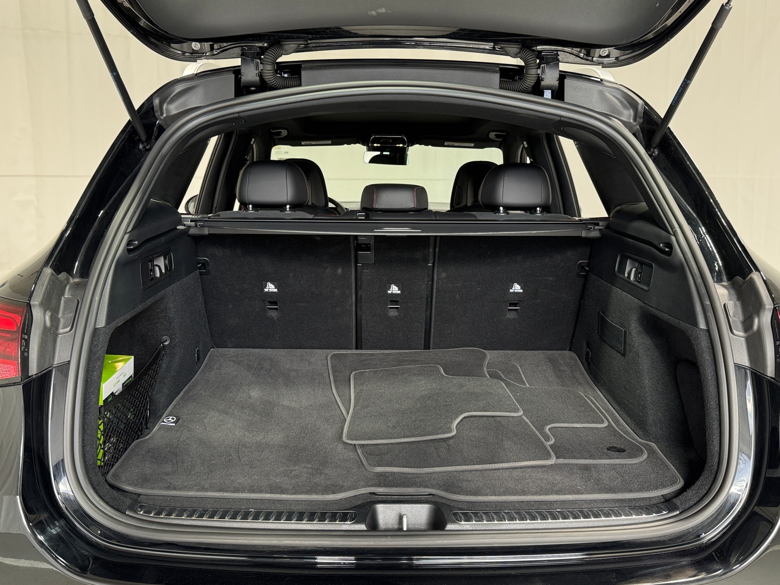 Thumbnail: 2025 Mercedes-Benz GLC - 6