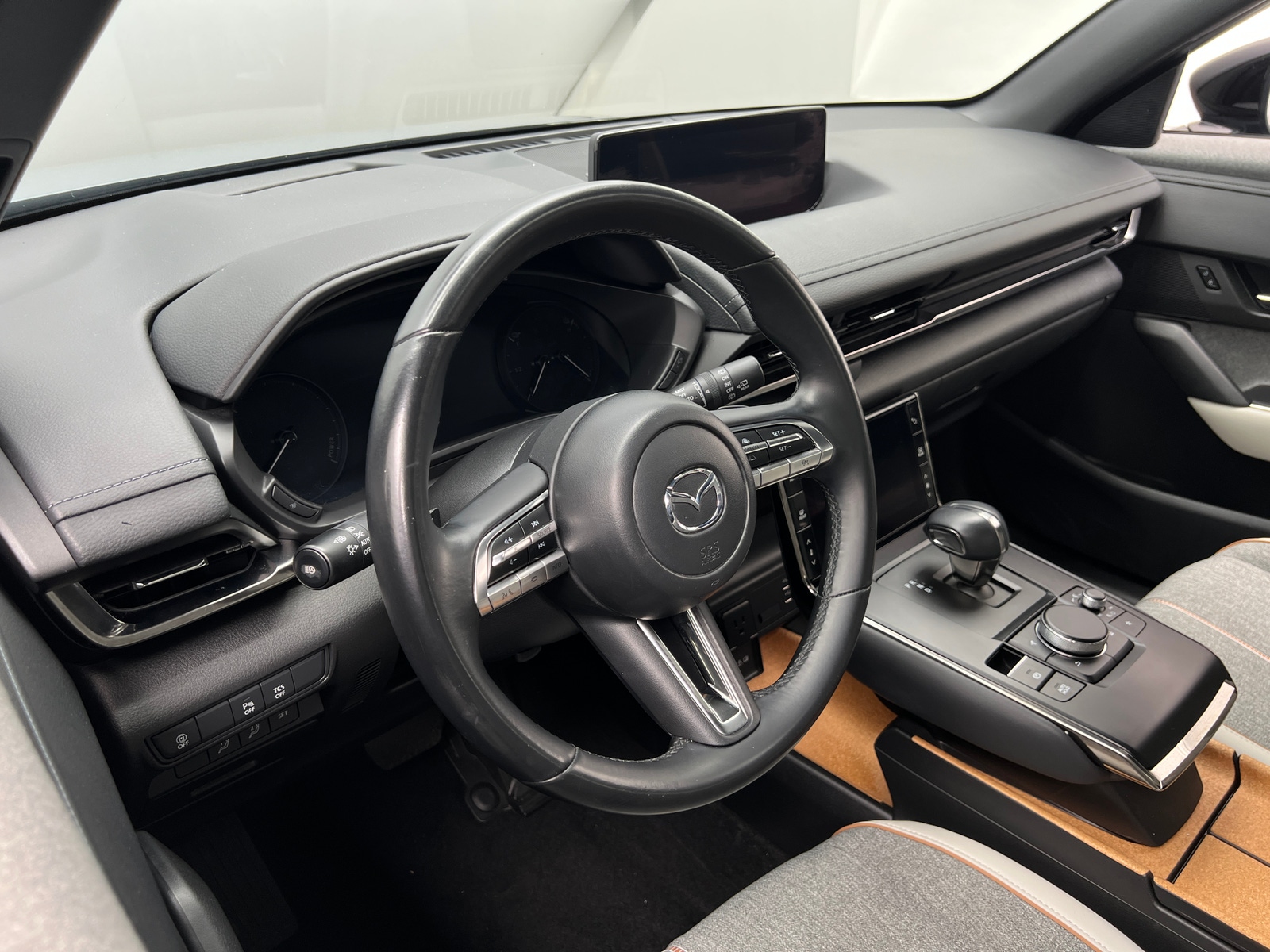 Thumbnail: 2023 Mazda MX-30 - 5