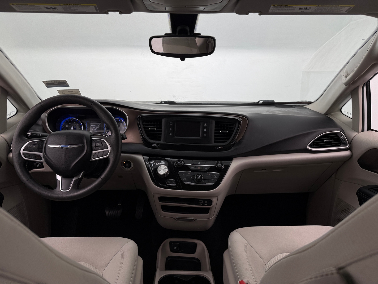 Thumbnail: 2017 Chrysler Pacifica - 3