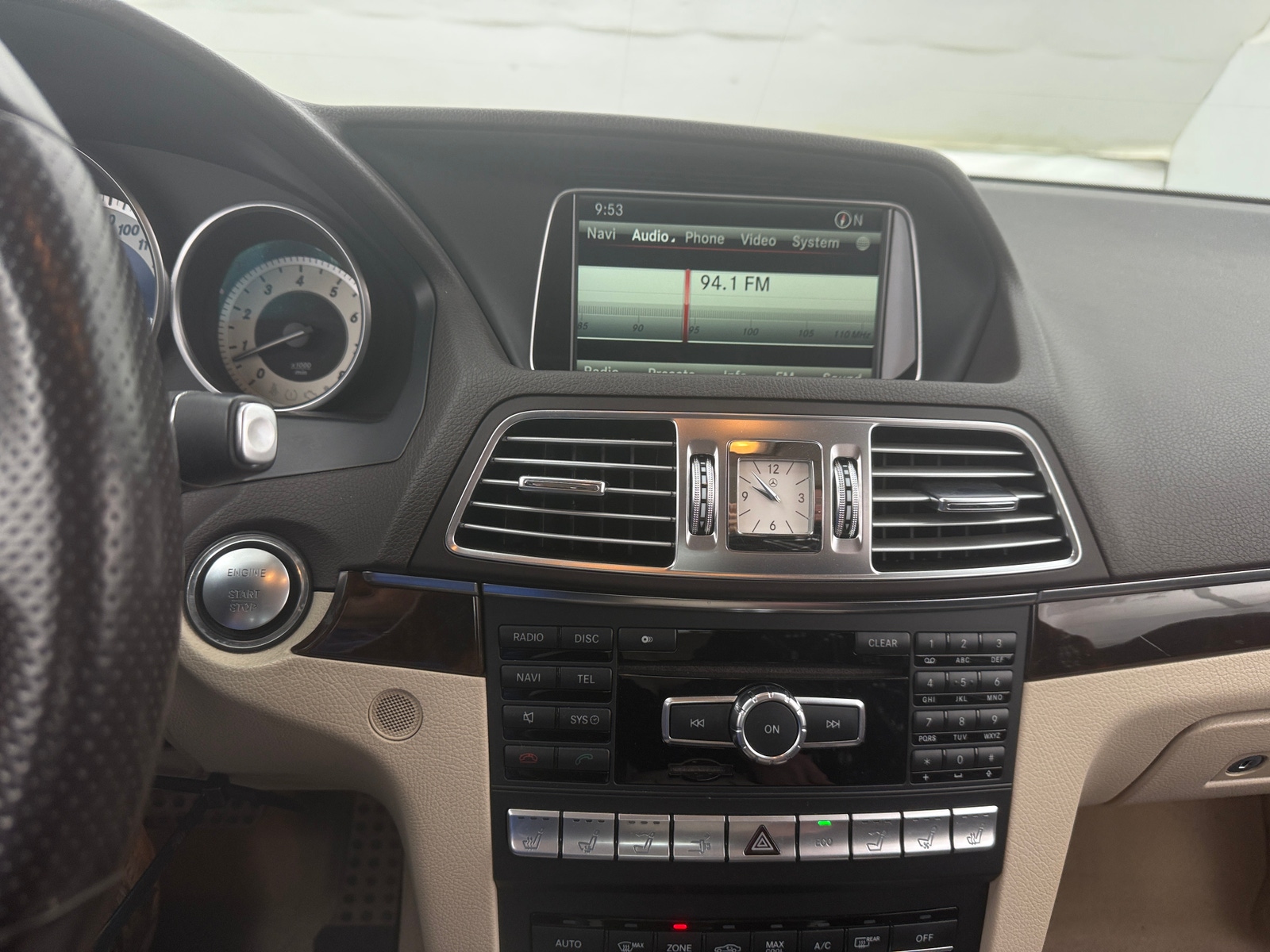 Thumbnail: 2014 Mercedes-Benz E-Class - 3