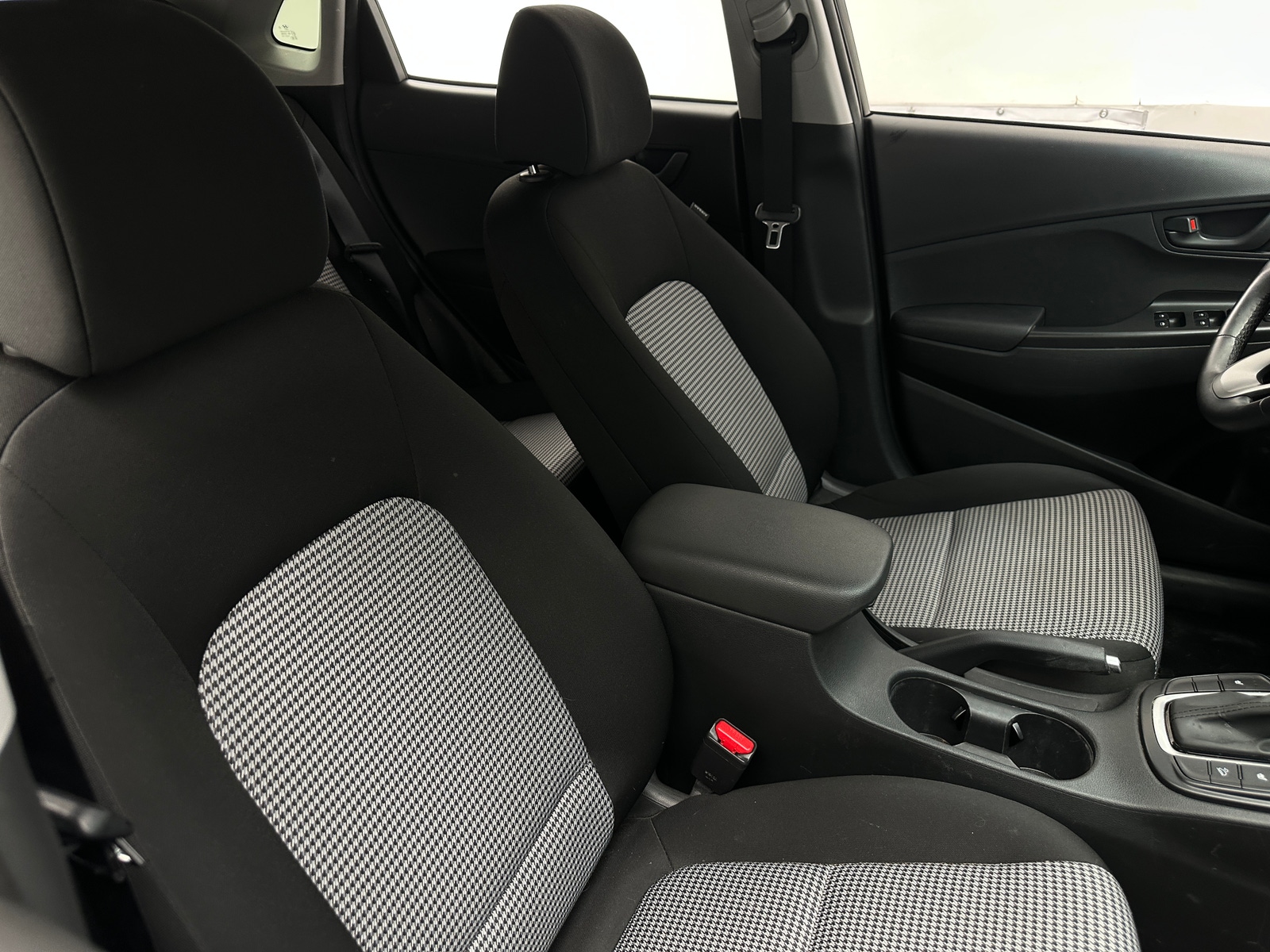 Thumbnail: 2021 Hyundai Kona - 2