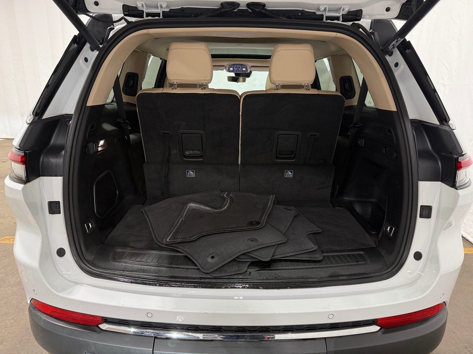 Thumbnail: 2021 Jeep Grand Cherokee L - 6