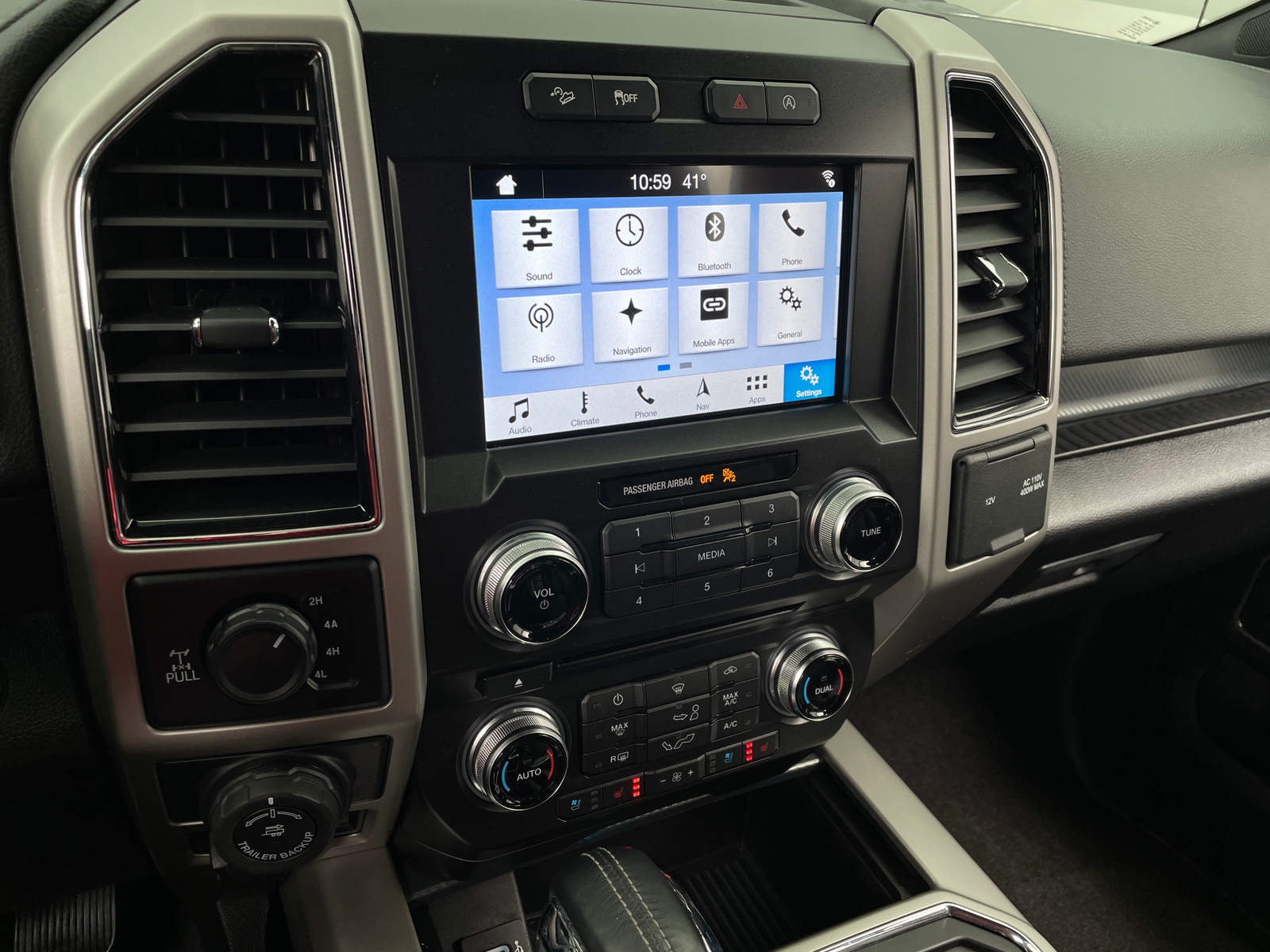 Thumbnail: 2018 Ford Econoline - 3