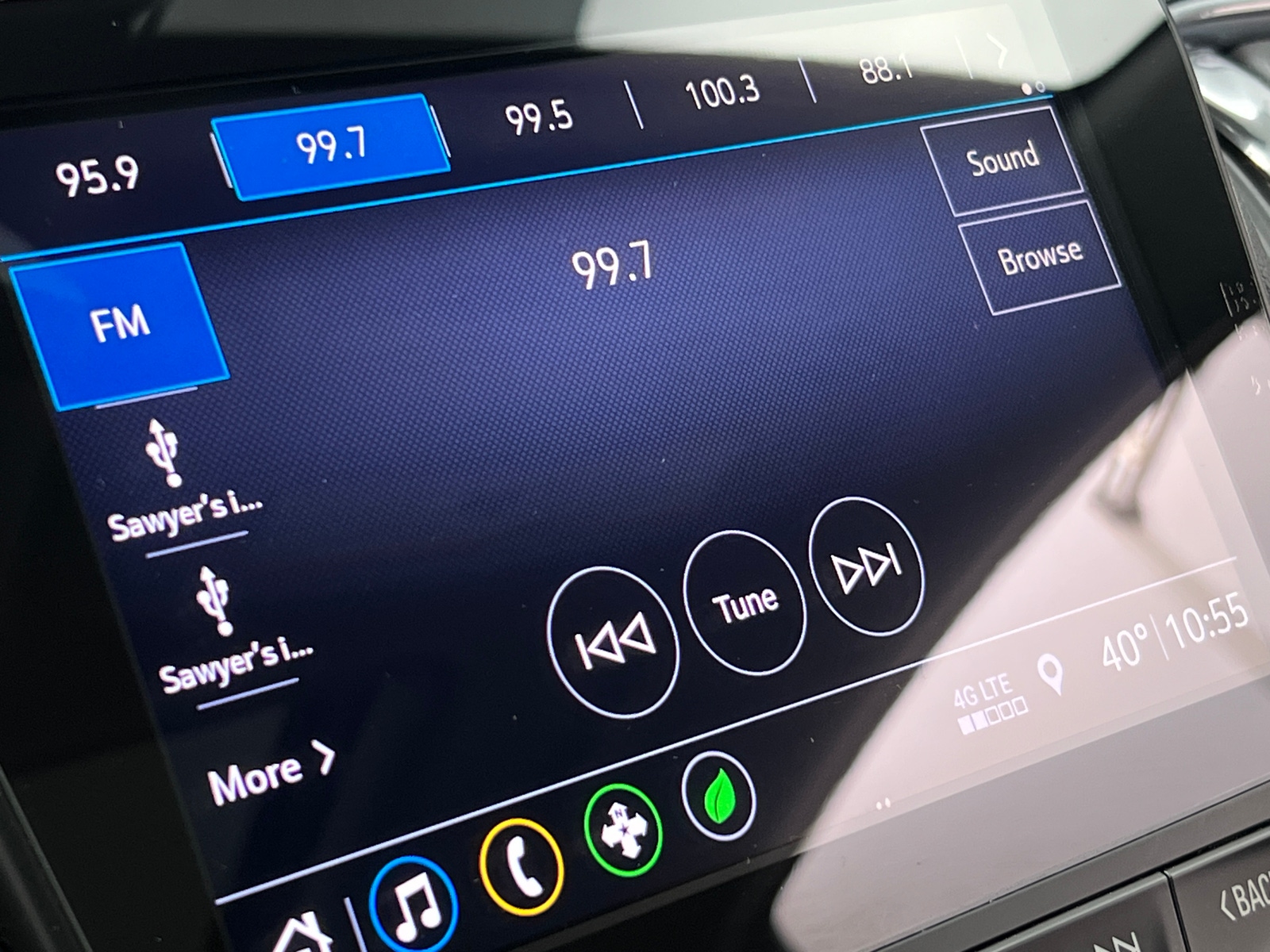 Thumbnail: 2019 Chevrolet Malibu - 3