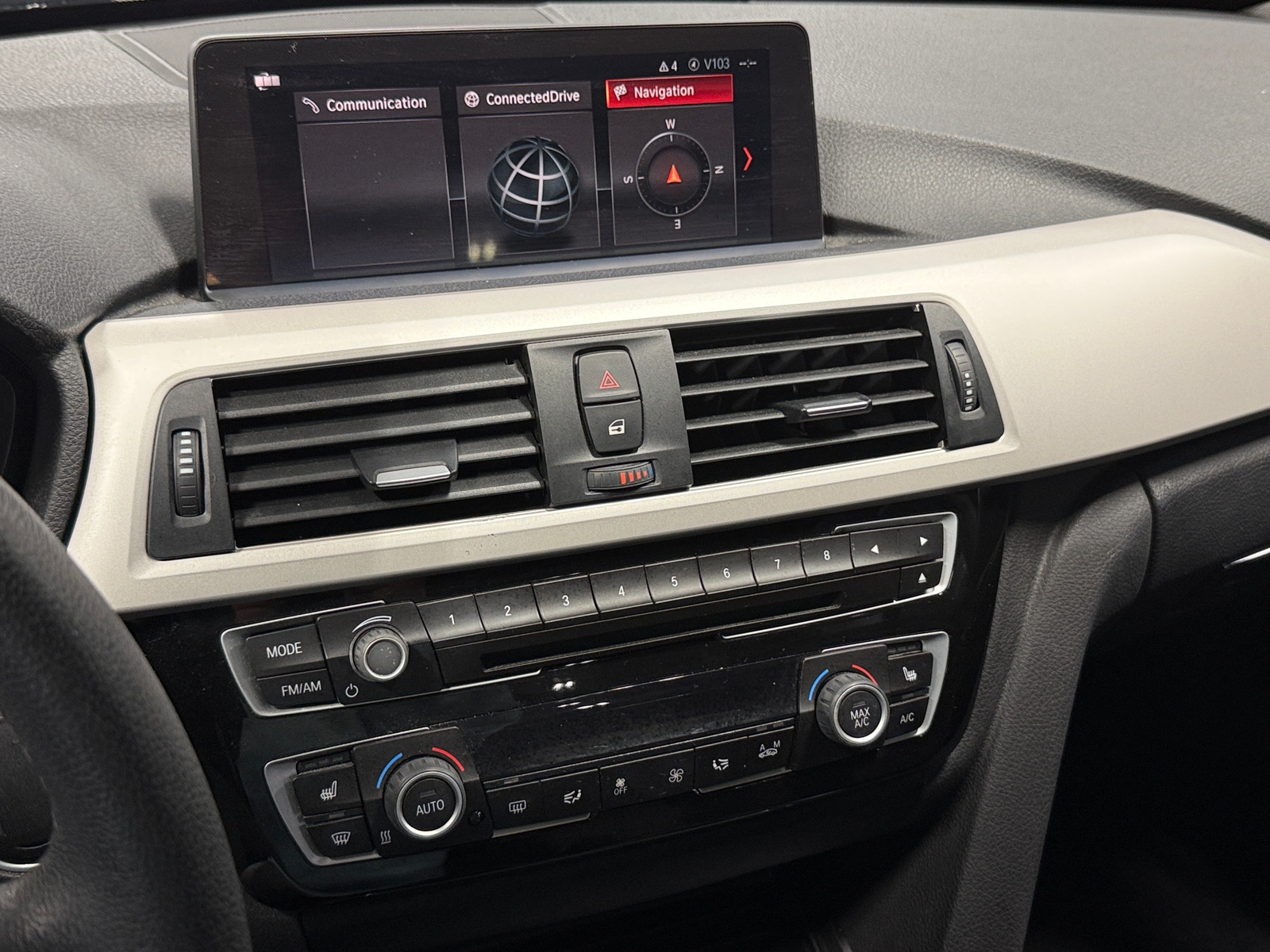 Thumbnail: 2018 BMW 3 Series - 3