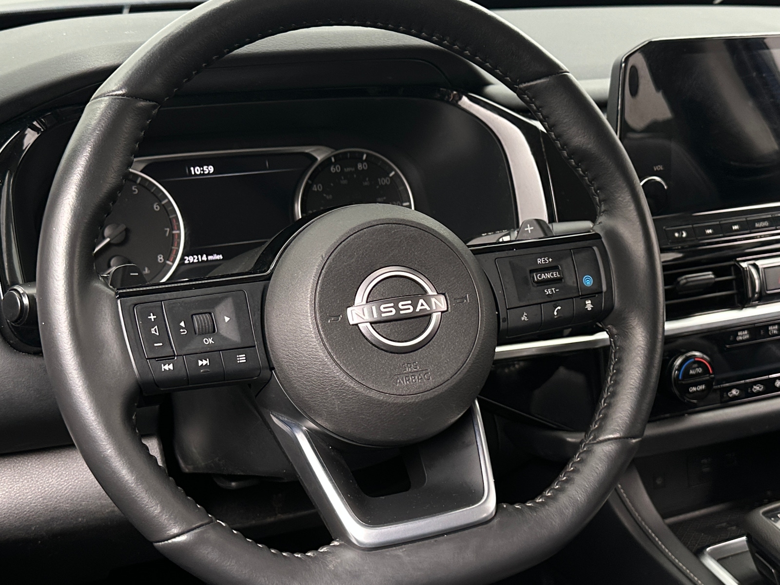 Thumbnail: 2023 Nissan Pathfinder - 4