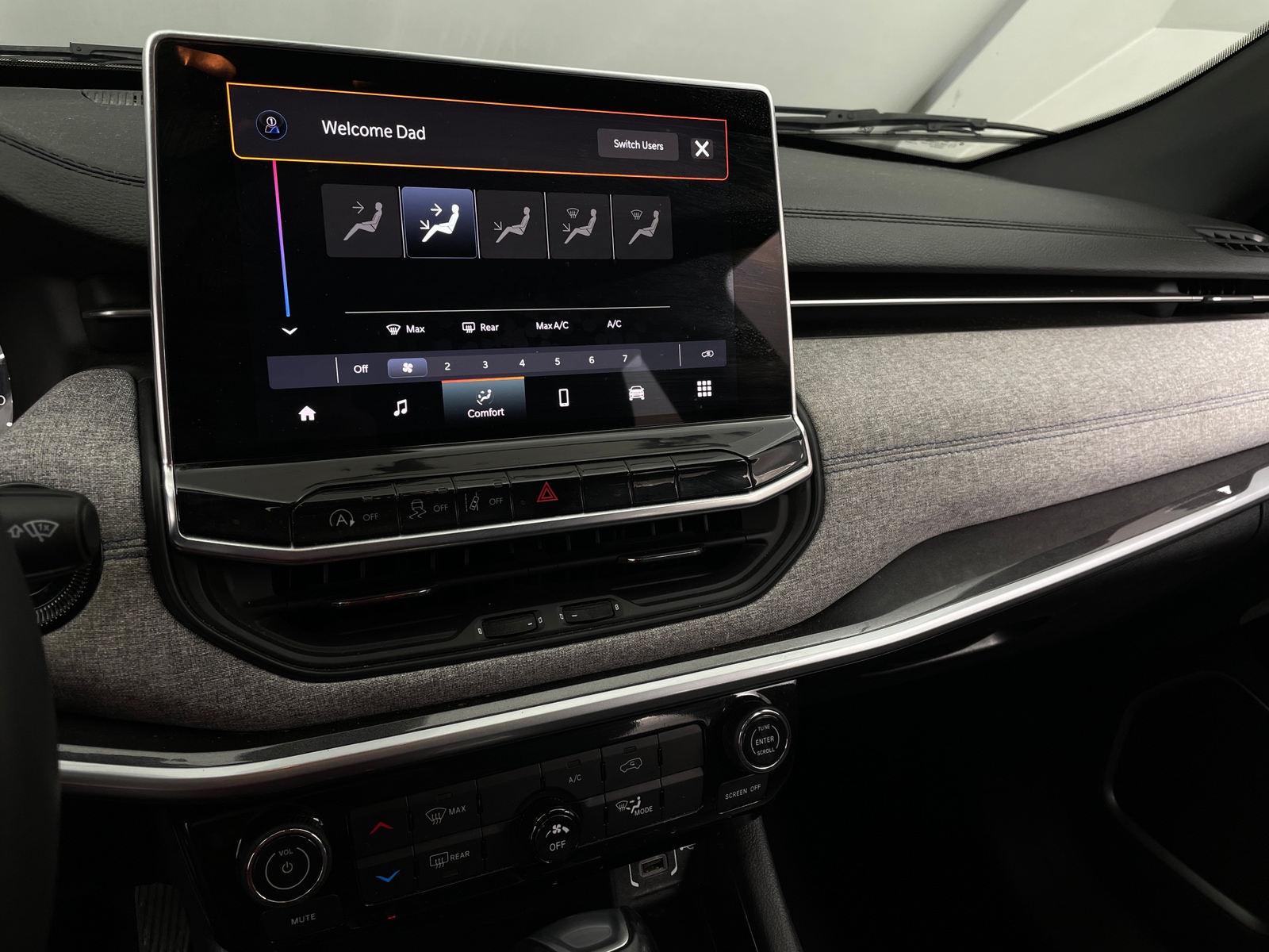 Thumbnail: 2023 Jeep Compass - 4