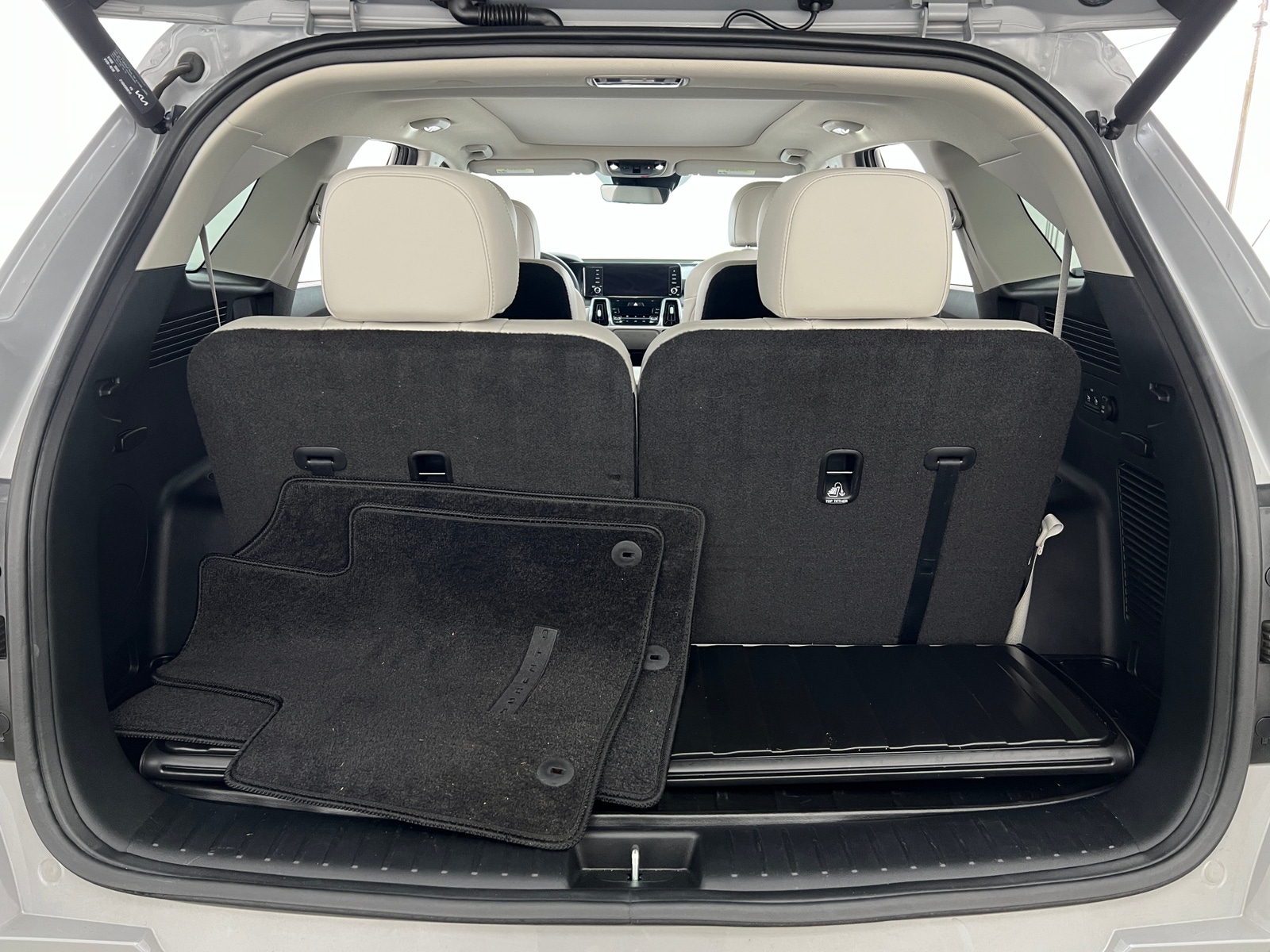 Thumbnail: 2023 Kia Sorento - 6