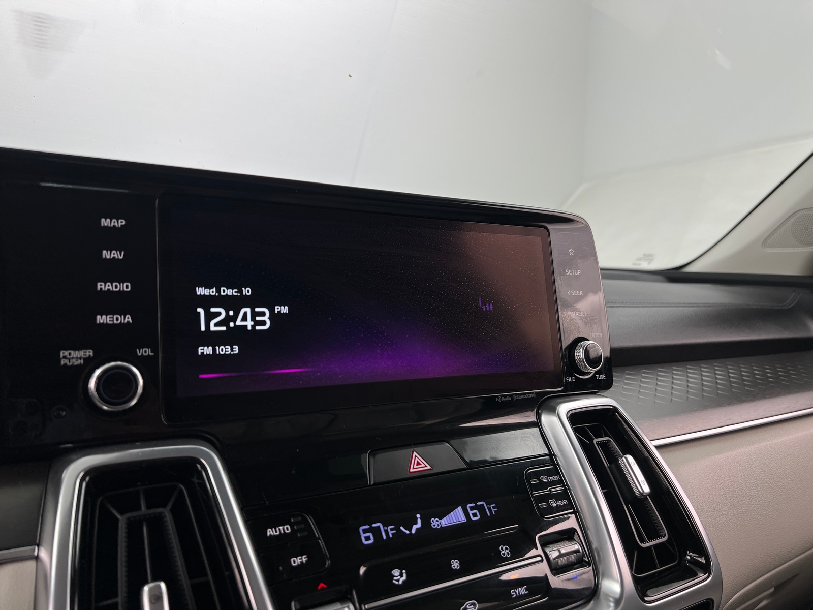 Thumbnail: 2023 Kia Sorento - 3