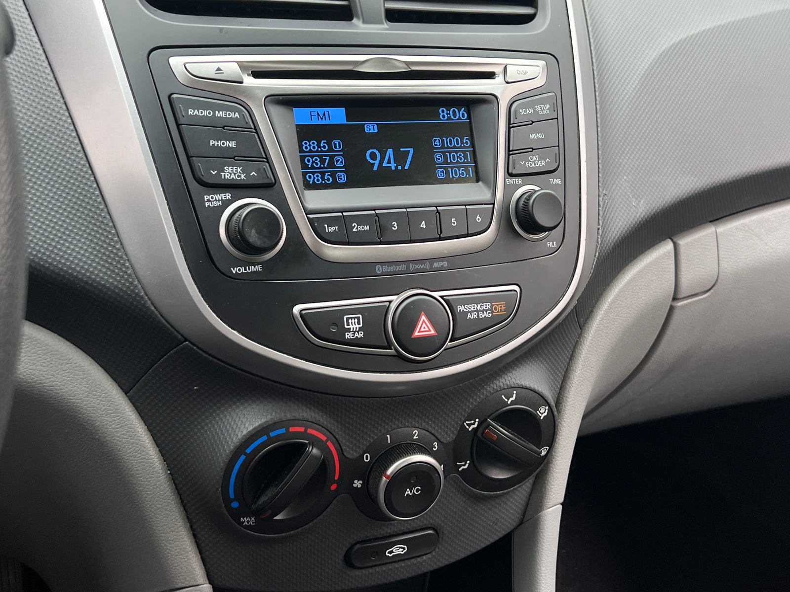 Thumbnail: 2017 Hyundai Accent - 4