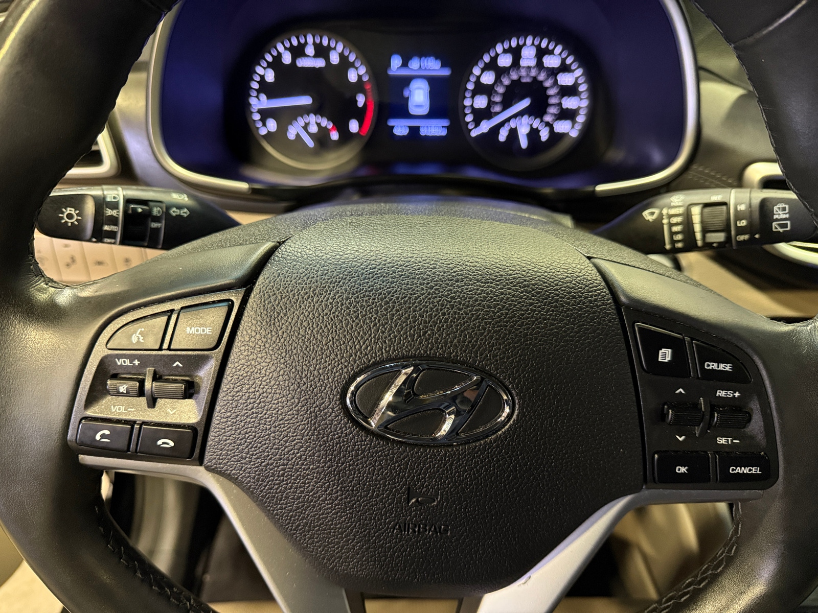 Thumbnail: 2019 Hyundai Tucson - 4