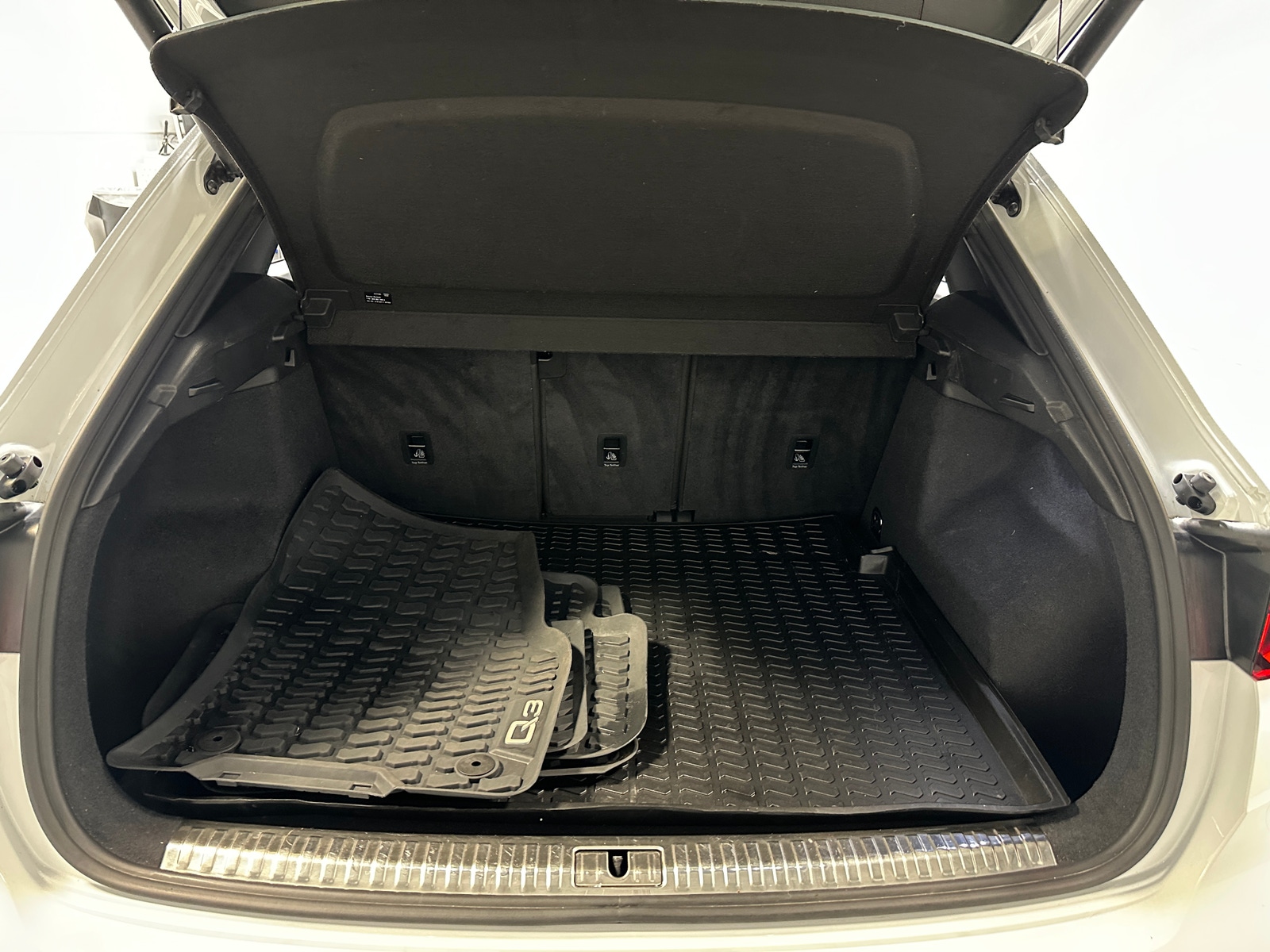 Thumbnail: 2021 Audi Q3 - 6