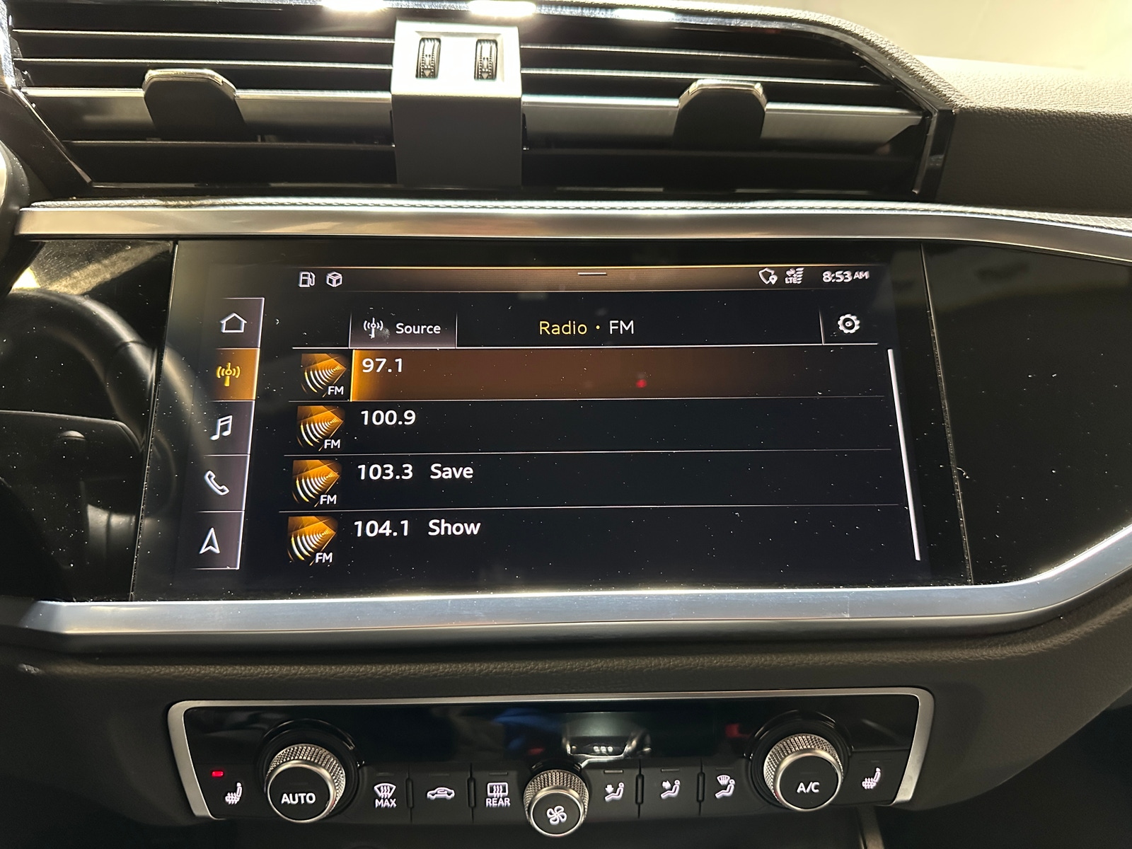 Thumbnail: 2021 Audi Q3 - 3