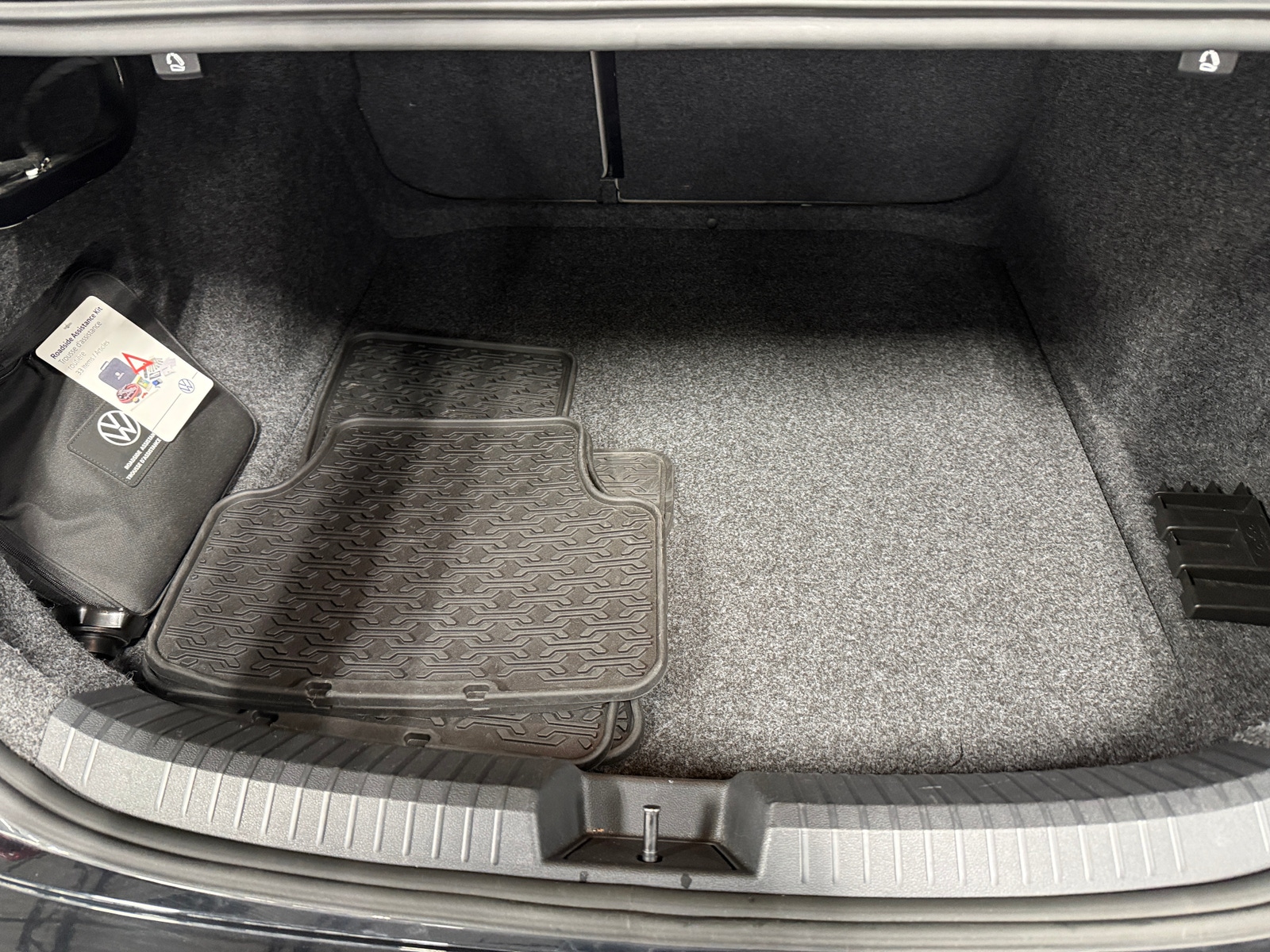 Thumbnail: 2023 Volkswagen Jetta - 6