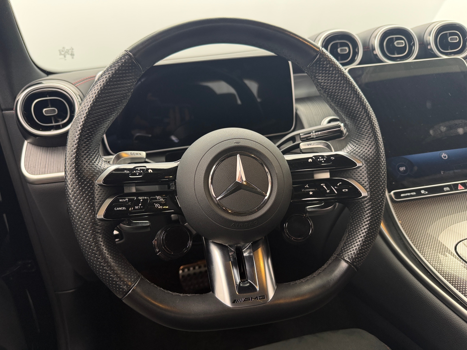 Thumbnail: 2025 Mercedes-Benz GLC - 4