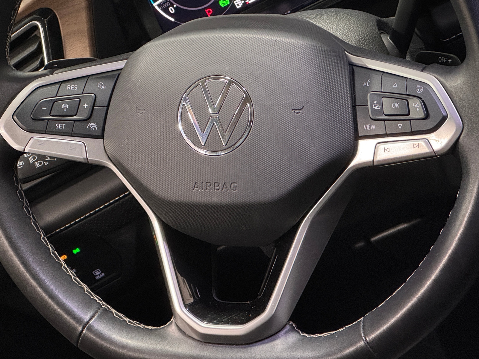 Thumbnail: 2025 Volkswagen Atlas - 4