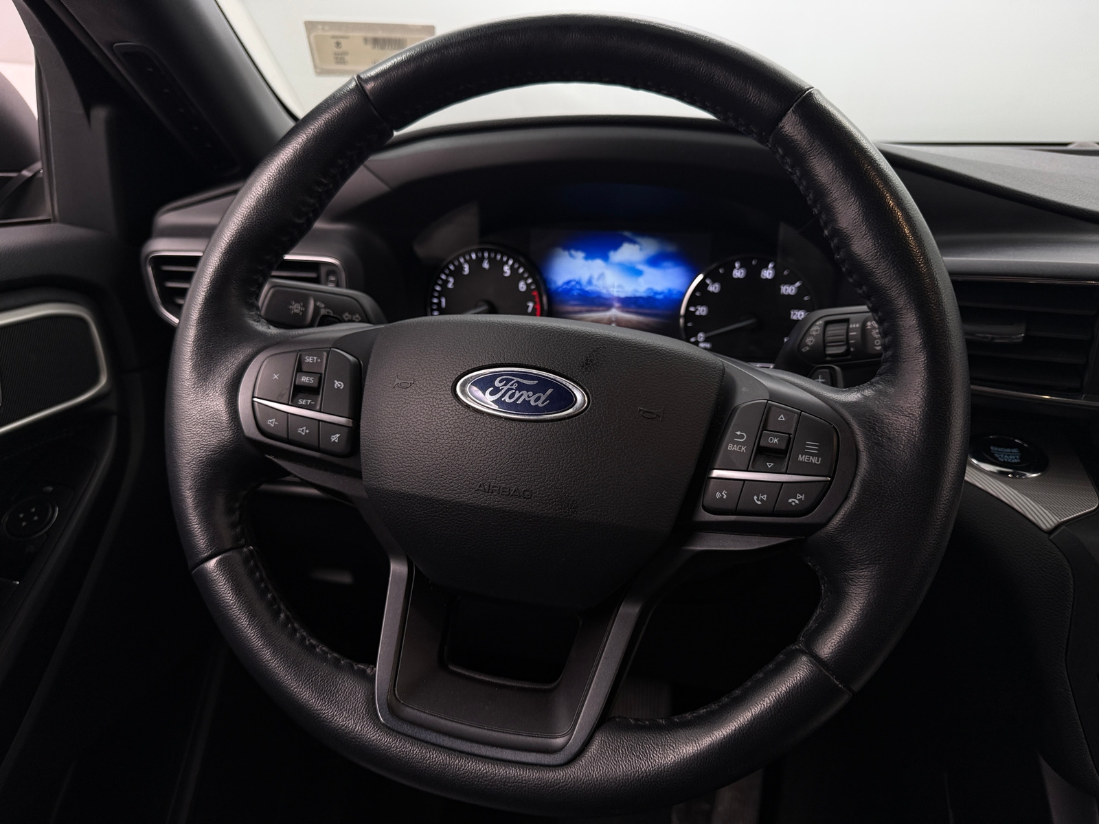 Thumbnail: 2020 Ford Explorer - 4